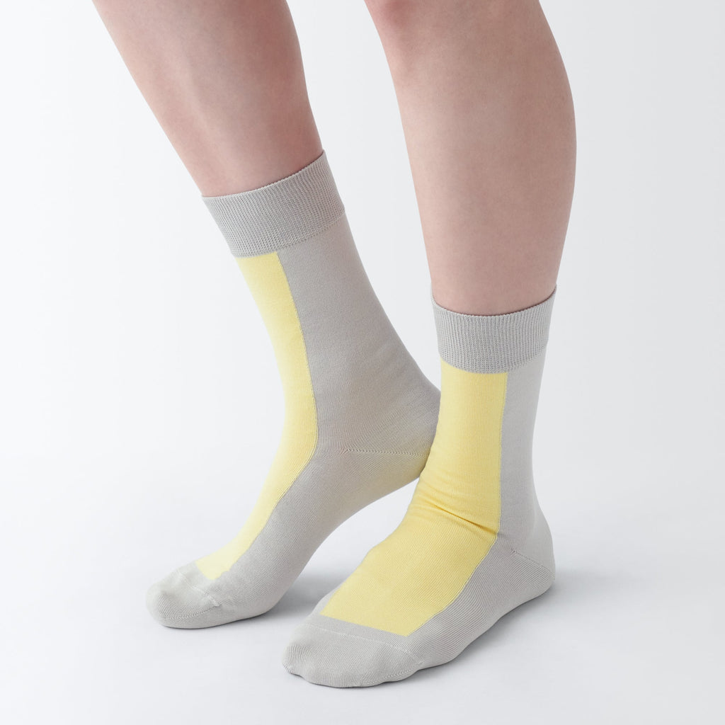 Lustrous Cotton Yarn Patterned Socks