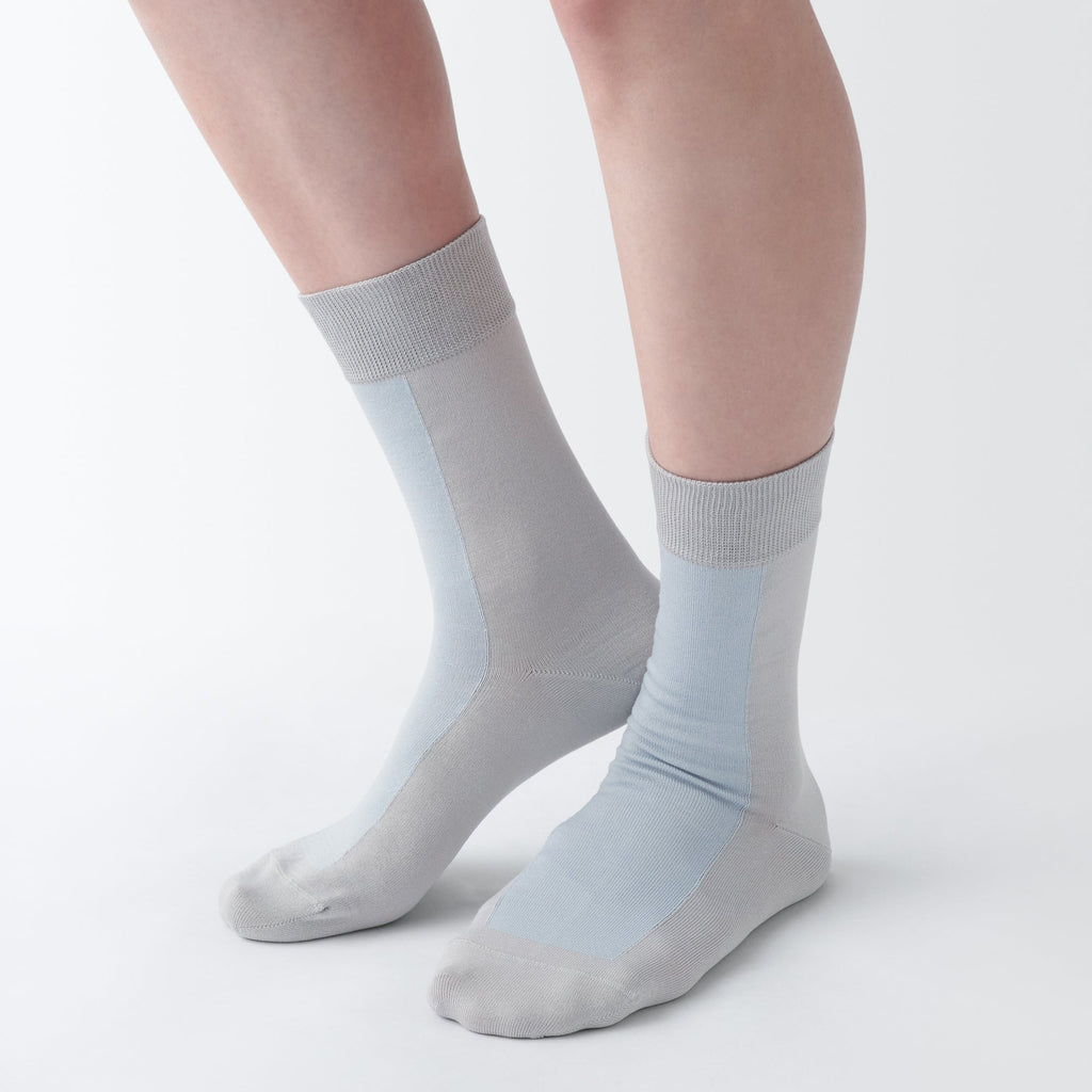 Lustrous Cotton Yarn Patterned Socks