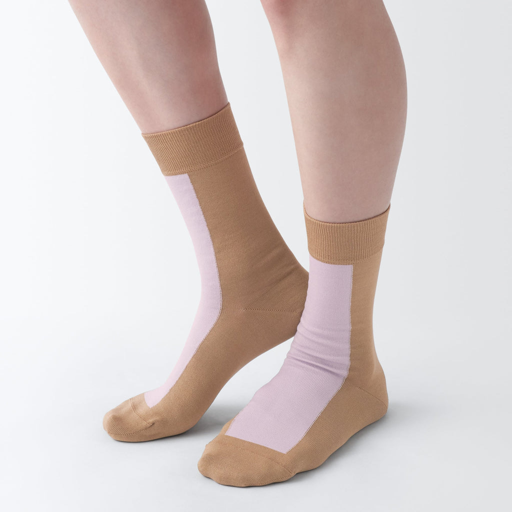 Lustrous Cotton Yarn Patterned Socks