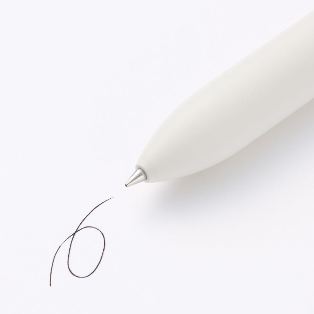 Smooth Oil Ink 4-Color Ballpoint Pen 0.5 mm