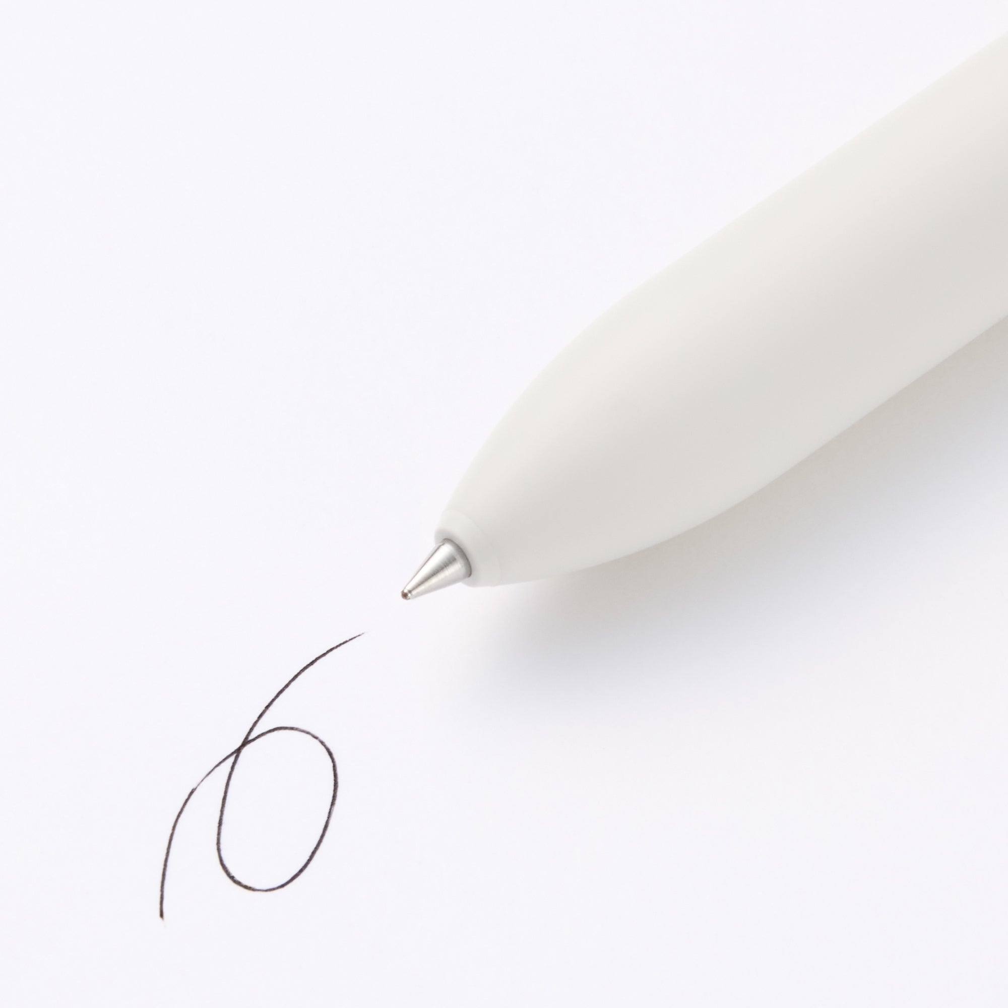 Smooth Oil Ink 4-Color Ballpoint Pen 0.5 mm