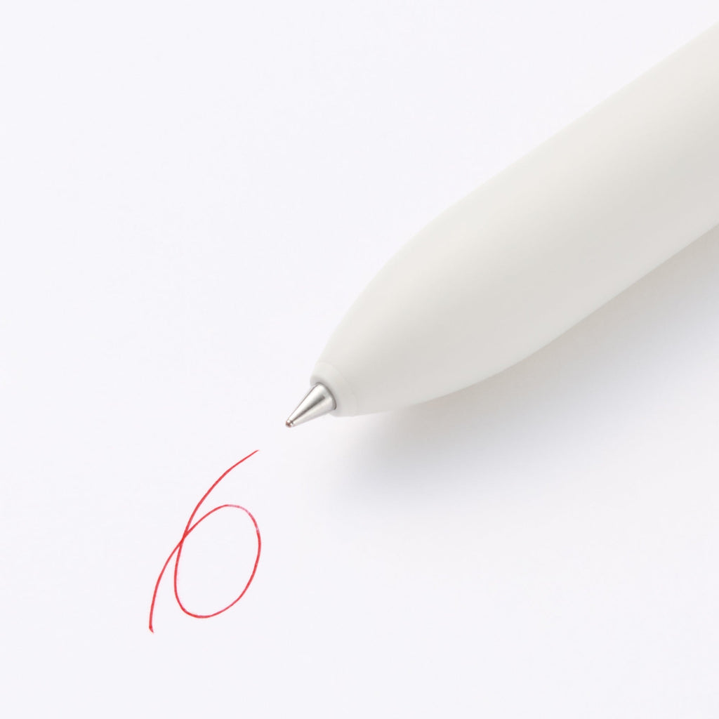 Smooth Oil Ink 4-Color Ballpoint Pen 0.5 mm