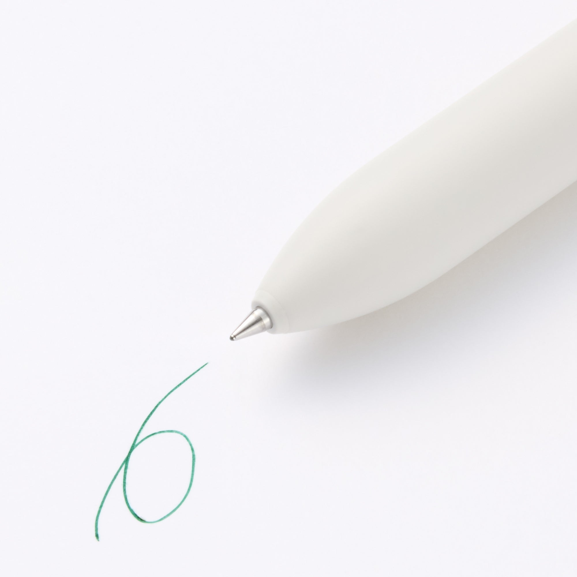 Smooth Oil Ink 4-Color Ballpoint Pen 0.5 mm