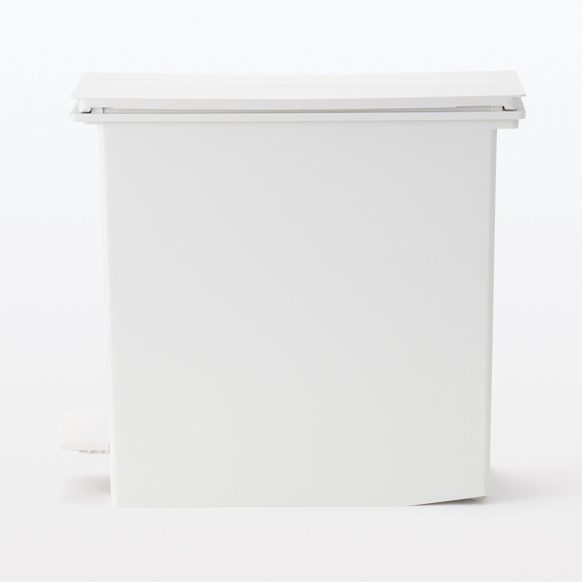 Polypropylene Pedal Dust Bin with Double-Hinged Lid - 5.6 gal