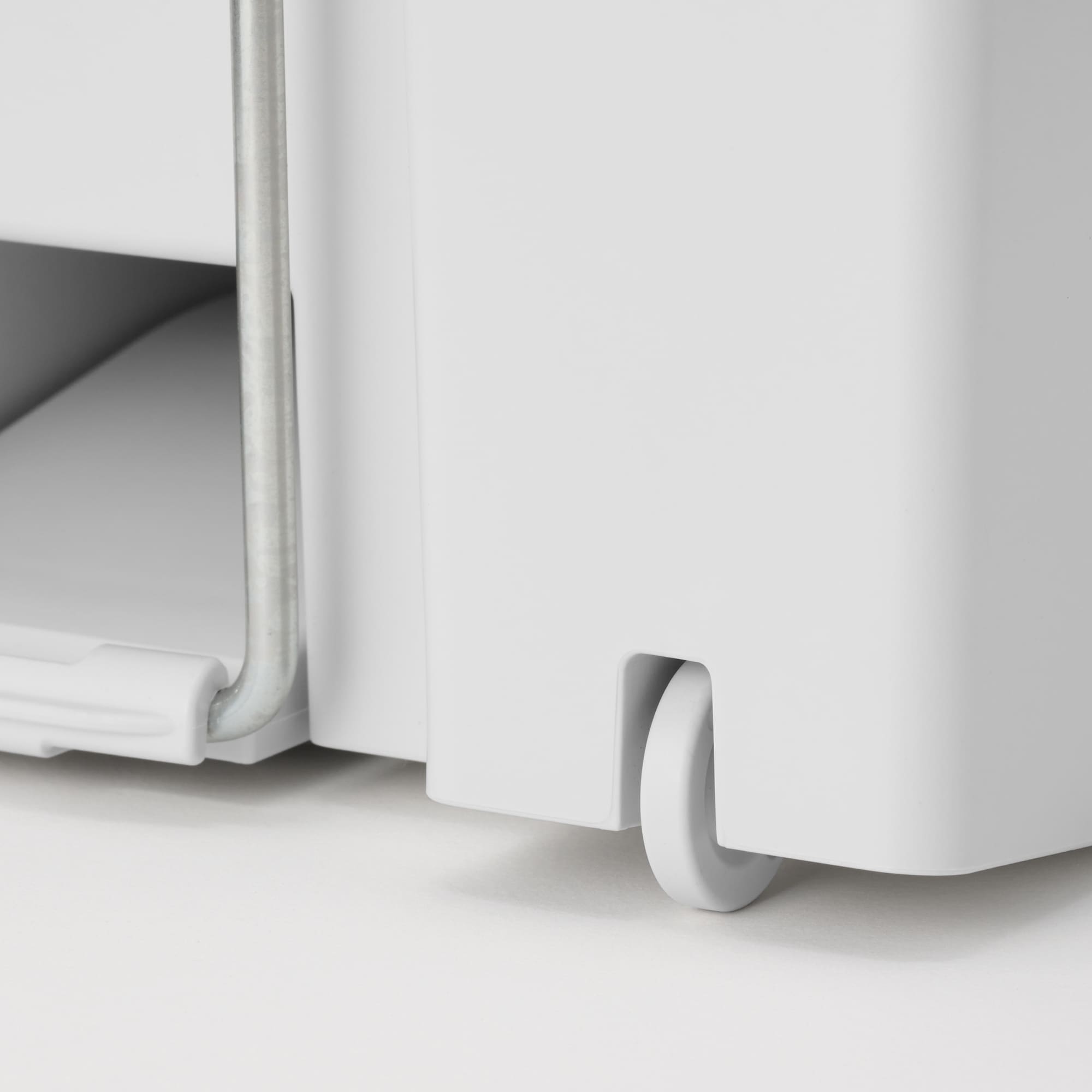 Polypropylene Pedal Dust Bin with Double-Hinged Lid - 9.3 gal