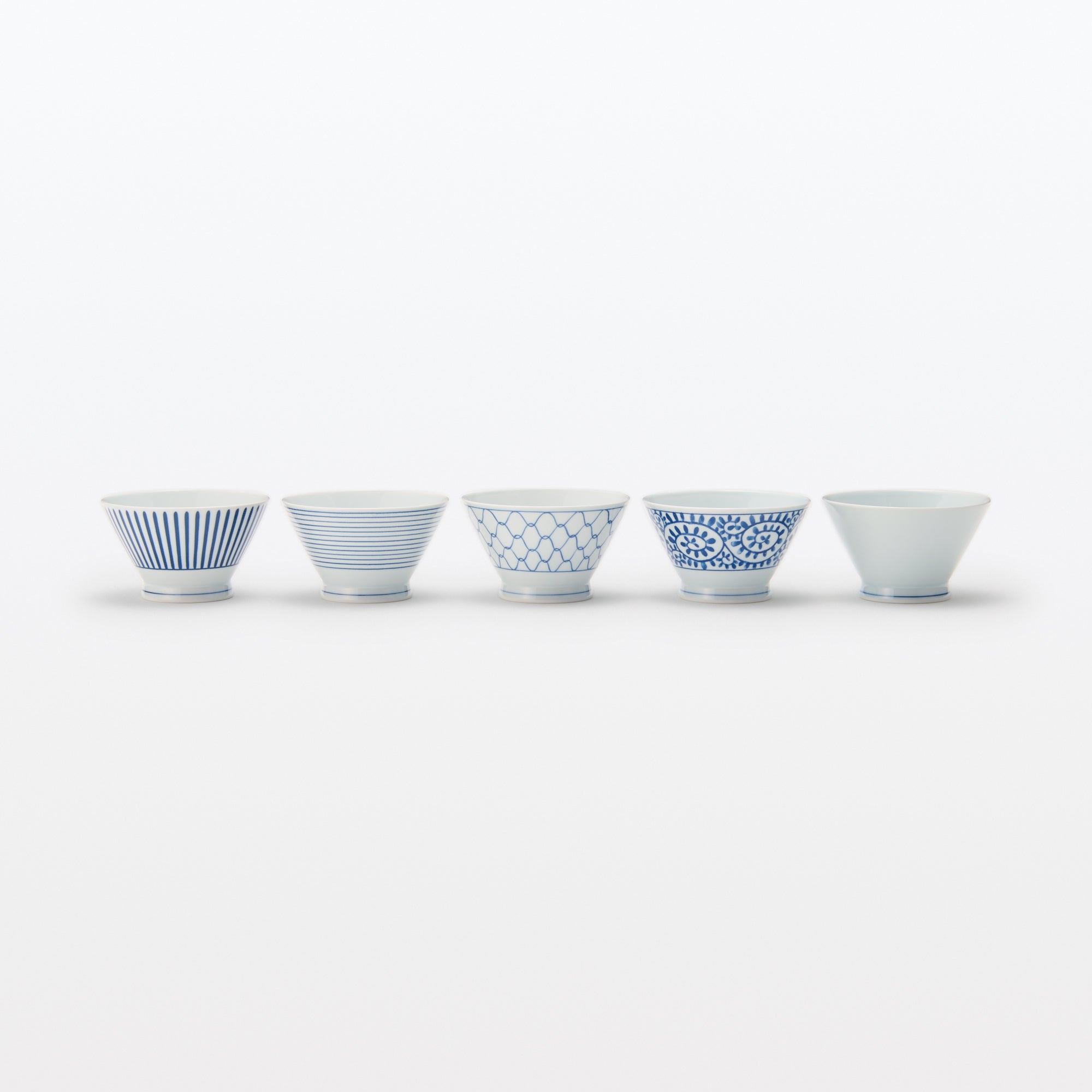 Hasami Ware Rice Bowl - Arabesque Pattern - Large