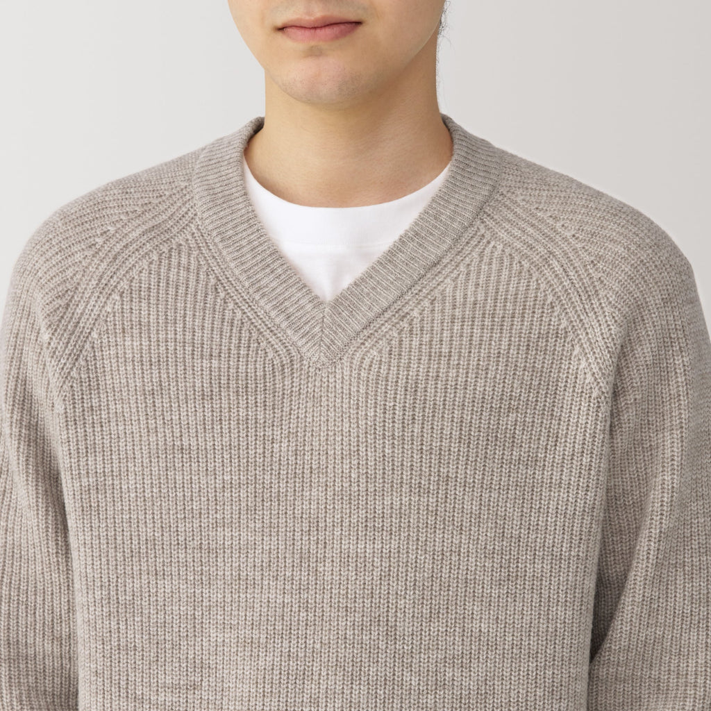 Men's Mid-Gauge V Neck Sweater