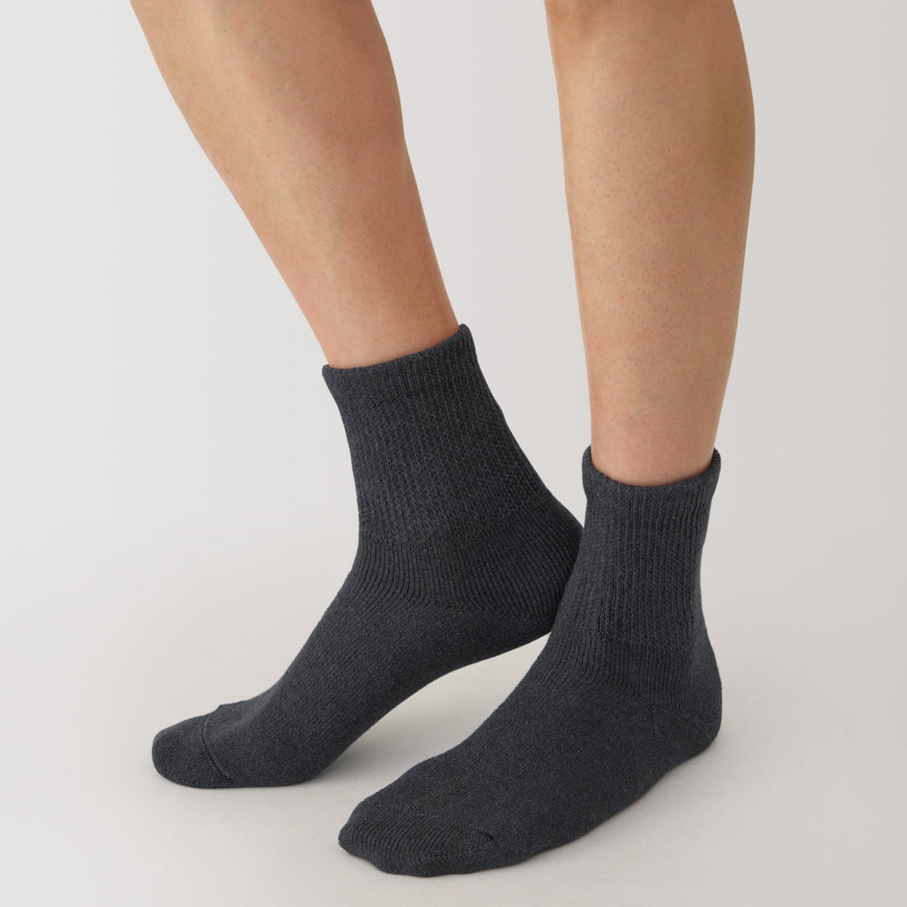 Right Angle Loose Top Pile Short Socks