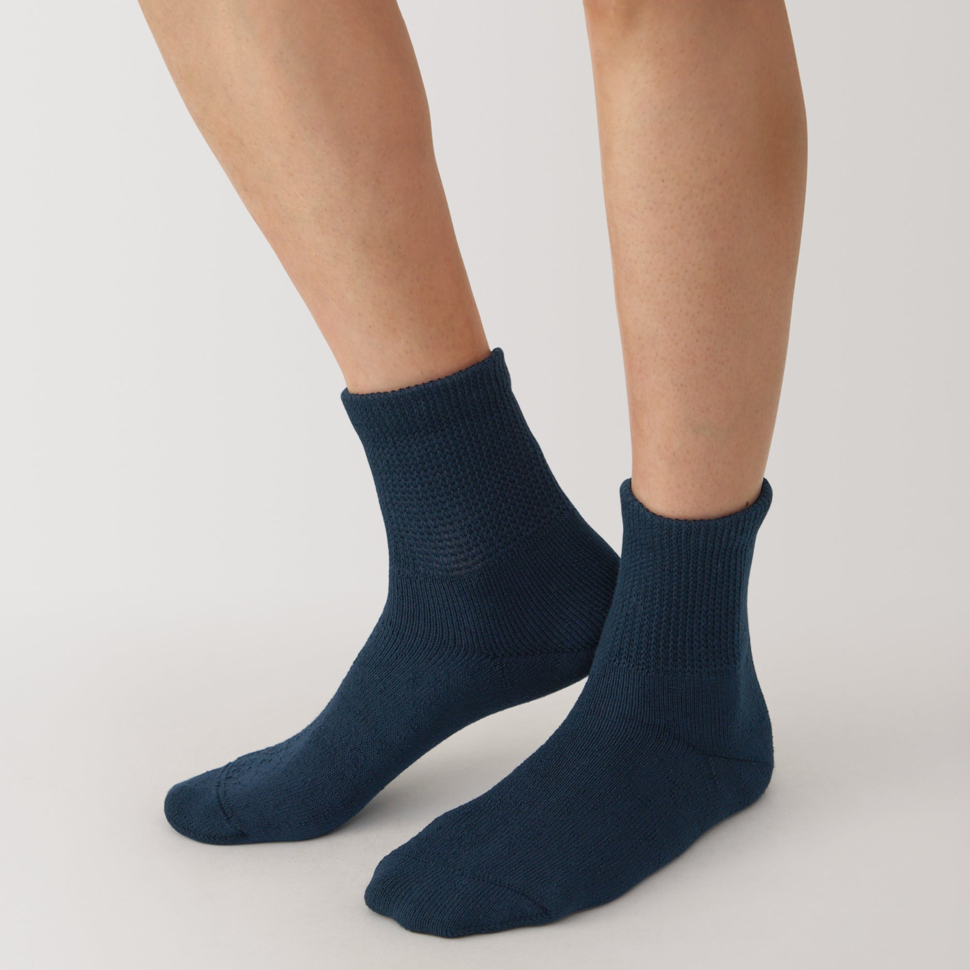 Right Angle Loose Top Pile Short Socks