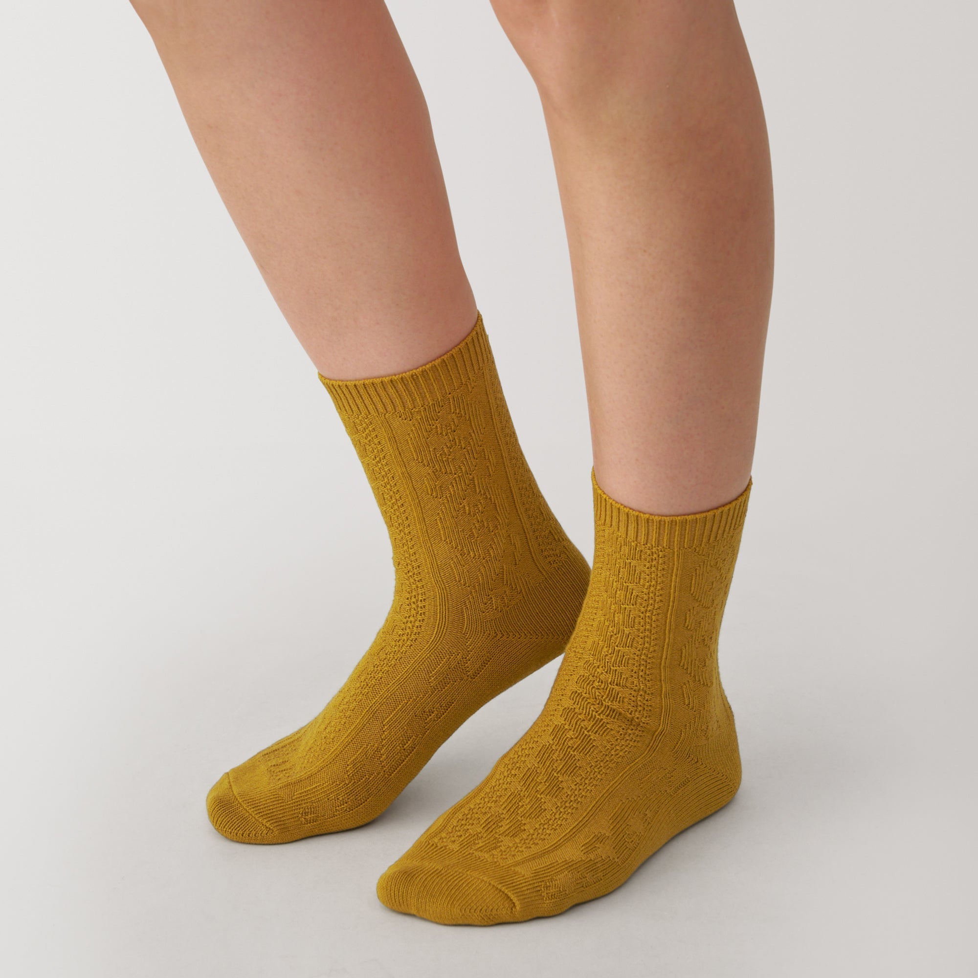 Right Angle Loose Top Cable Stitch Socks