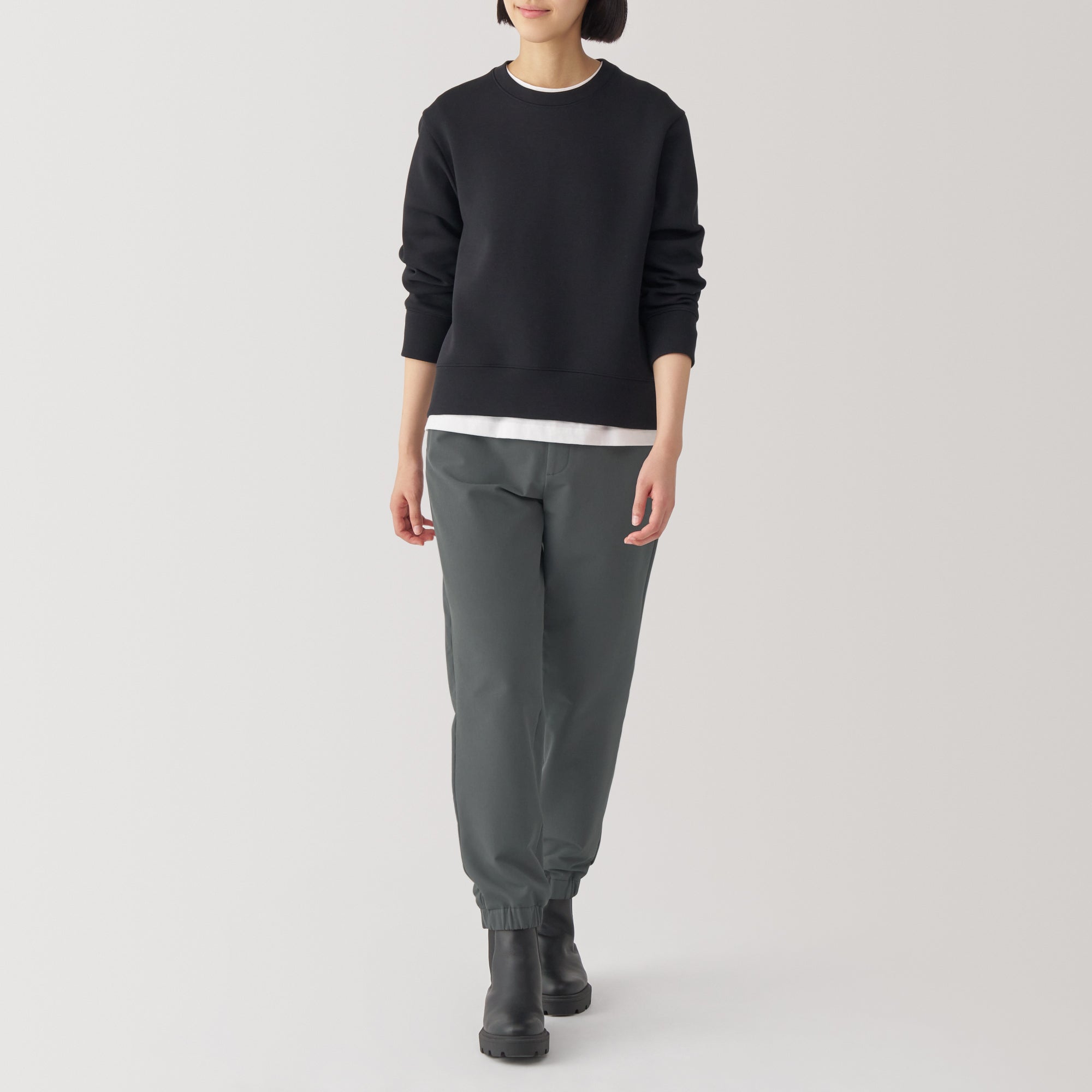 Women's Wind Repellent Stretch Easy Tapered Pants