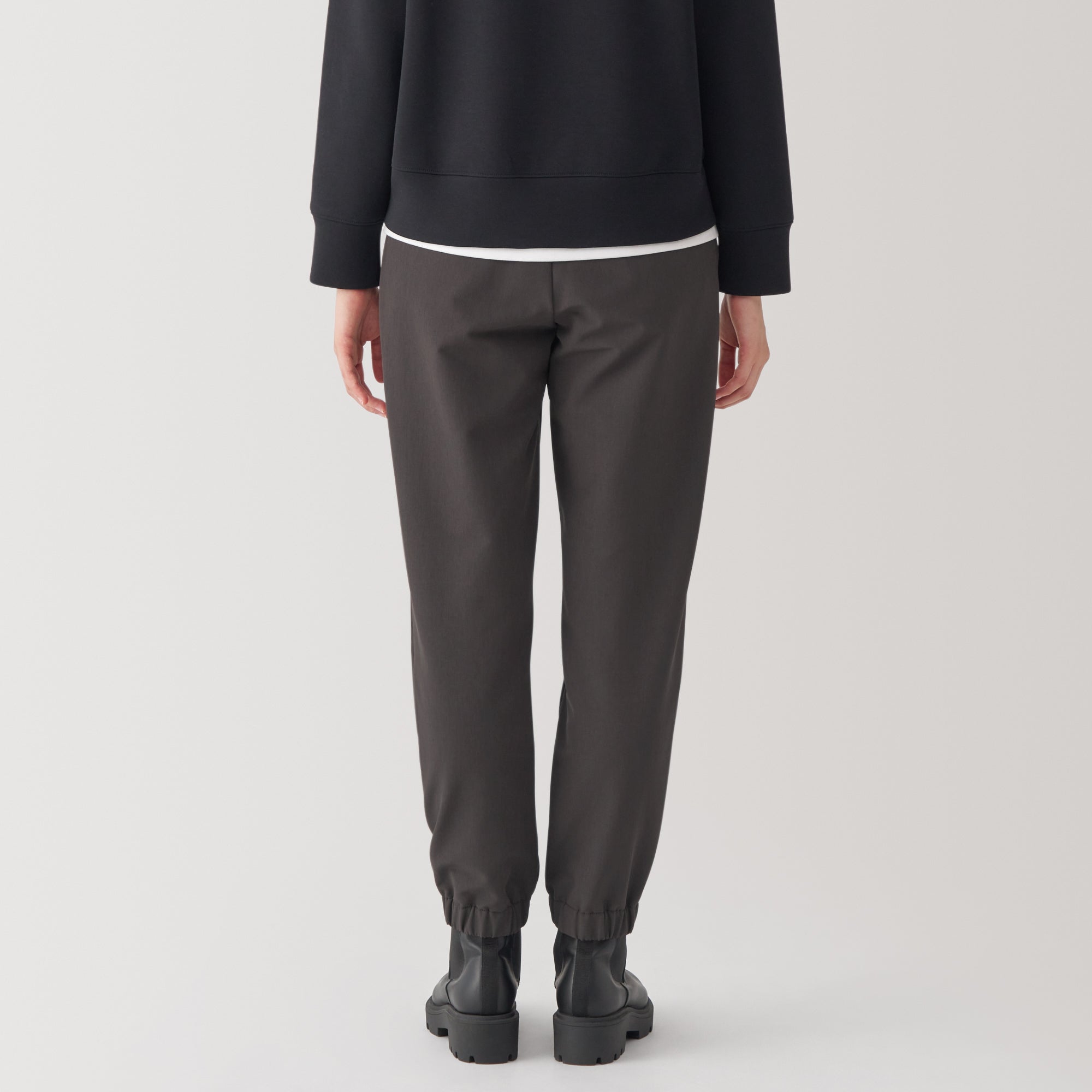 Women's Wind Repellent Stretch Easy Tapered Pants