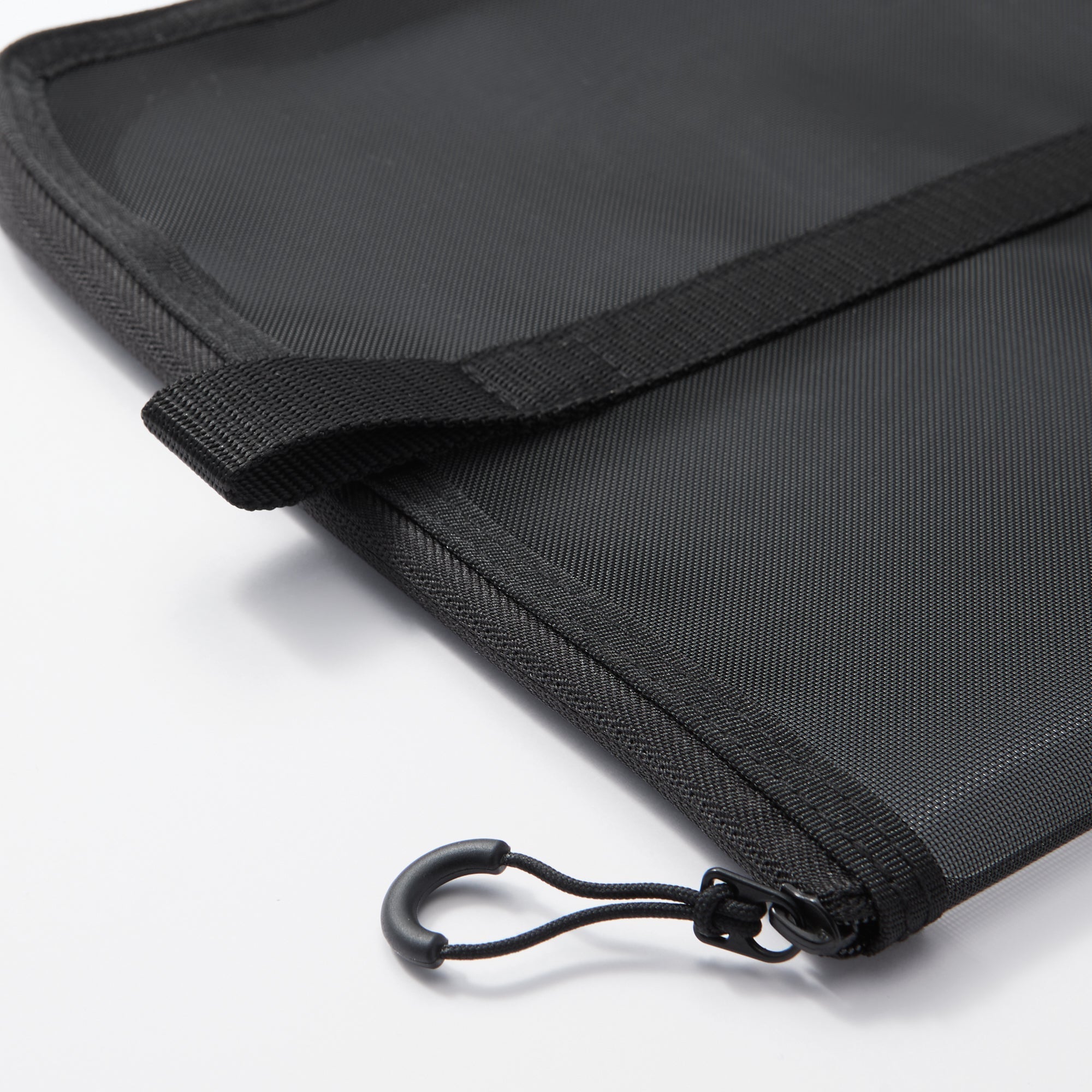 Nylon Mesh Vertical Document Case - Black
