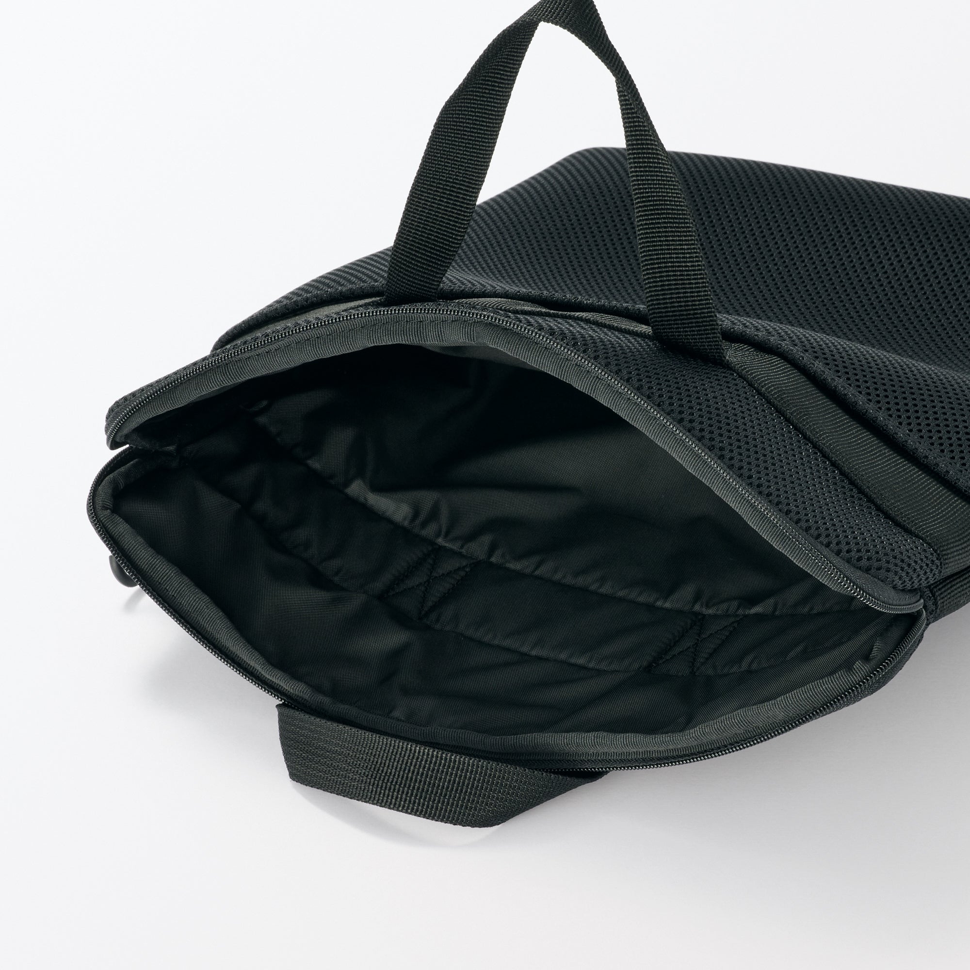 Polyester Vertical Cushioned Laptop Case - Black
