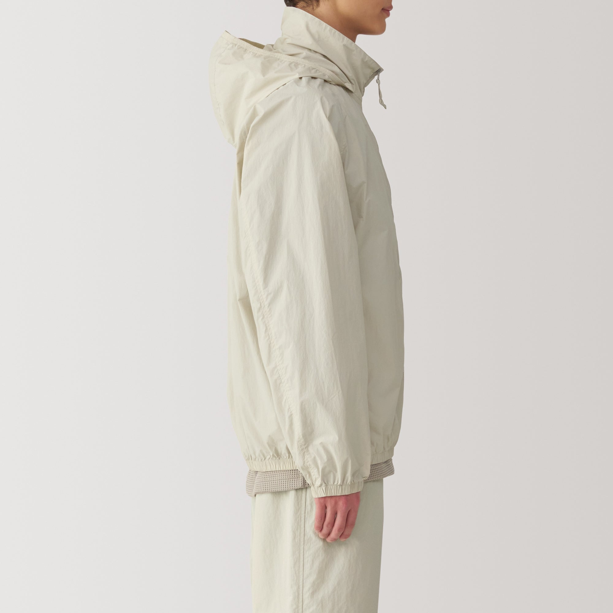 Men's Water Repellent Nylon Packable Windbreaker