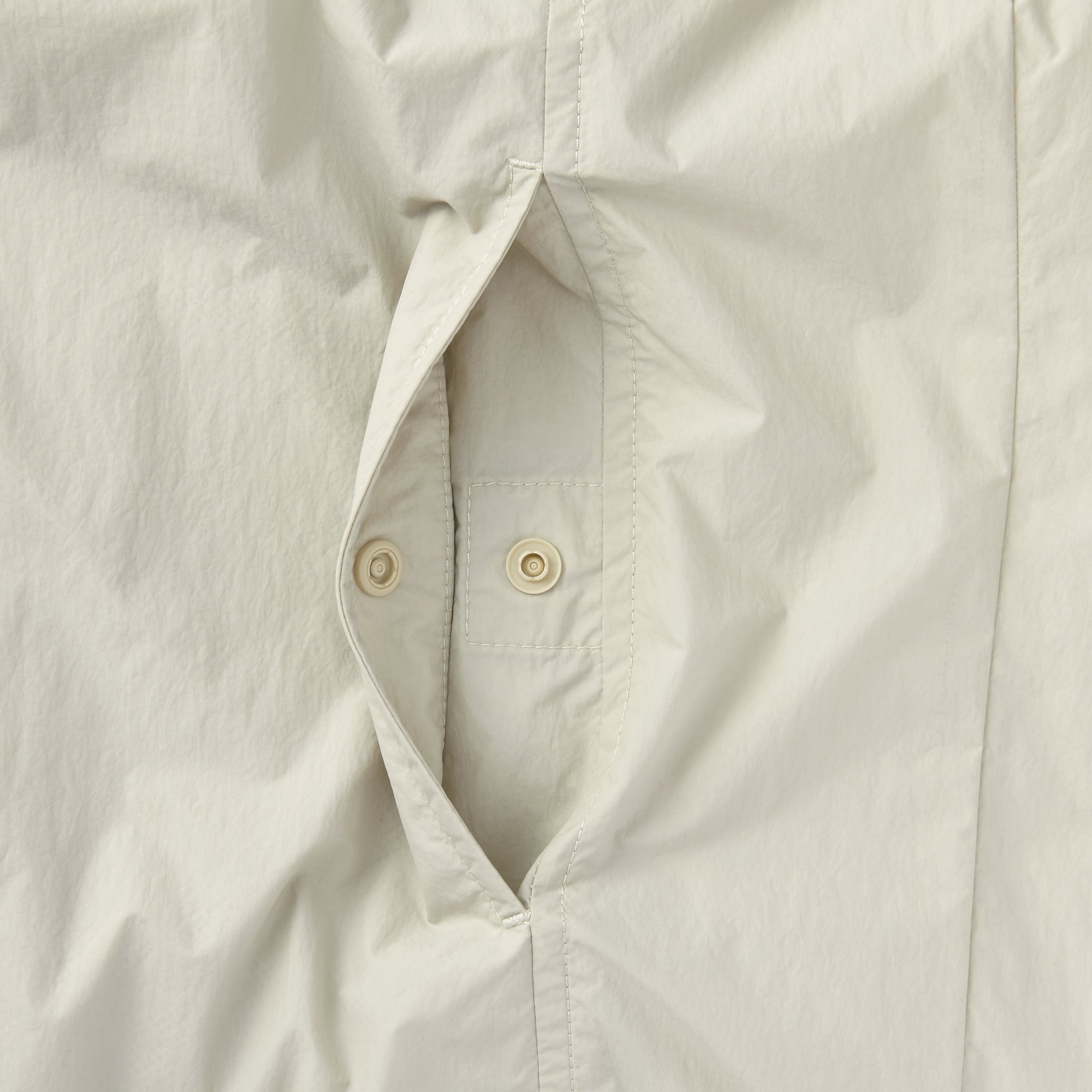 Men's Water Repellent Nylon Packable Windbreaker