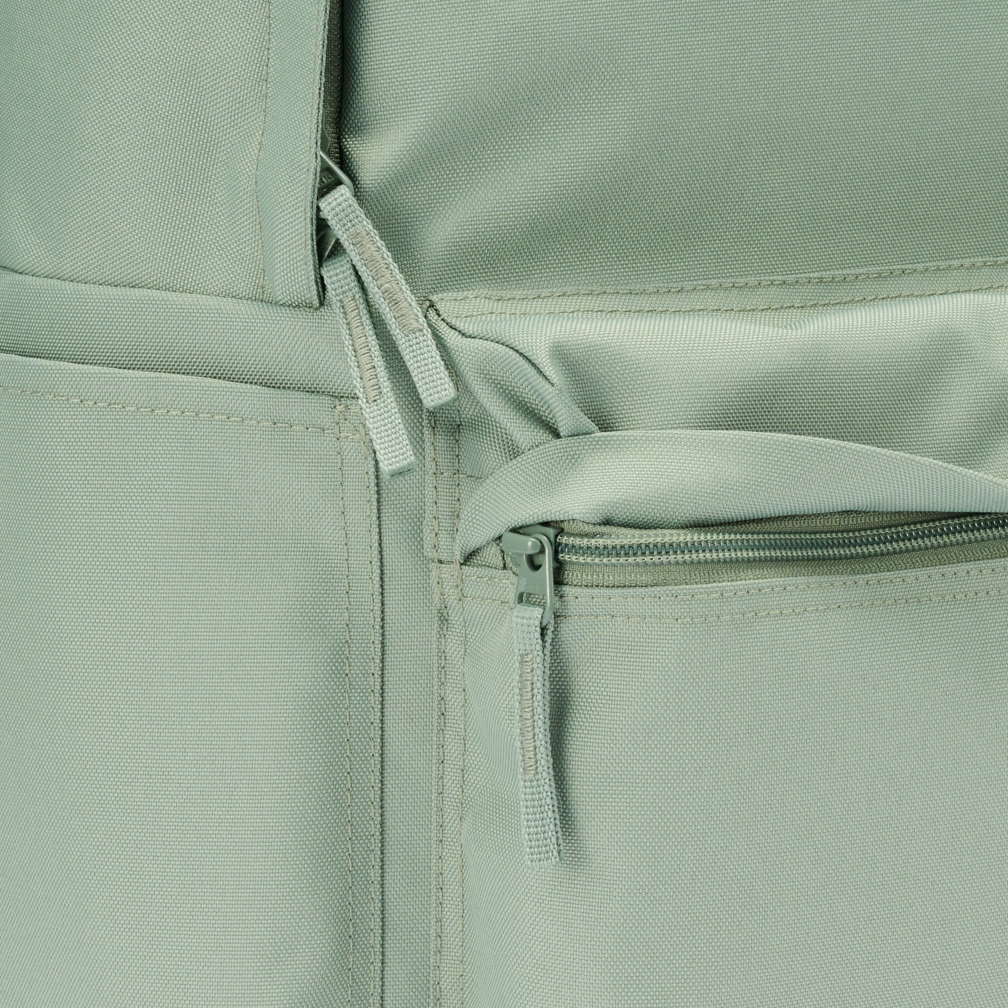 Less Tiring Water Repellent Backpack