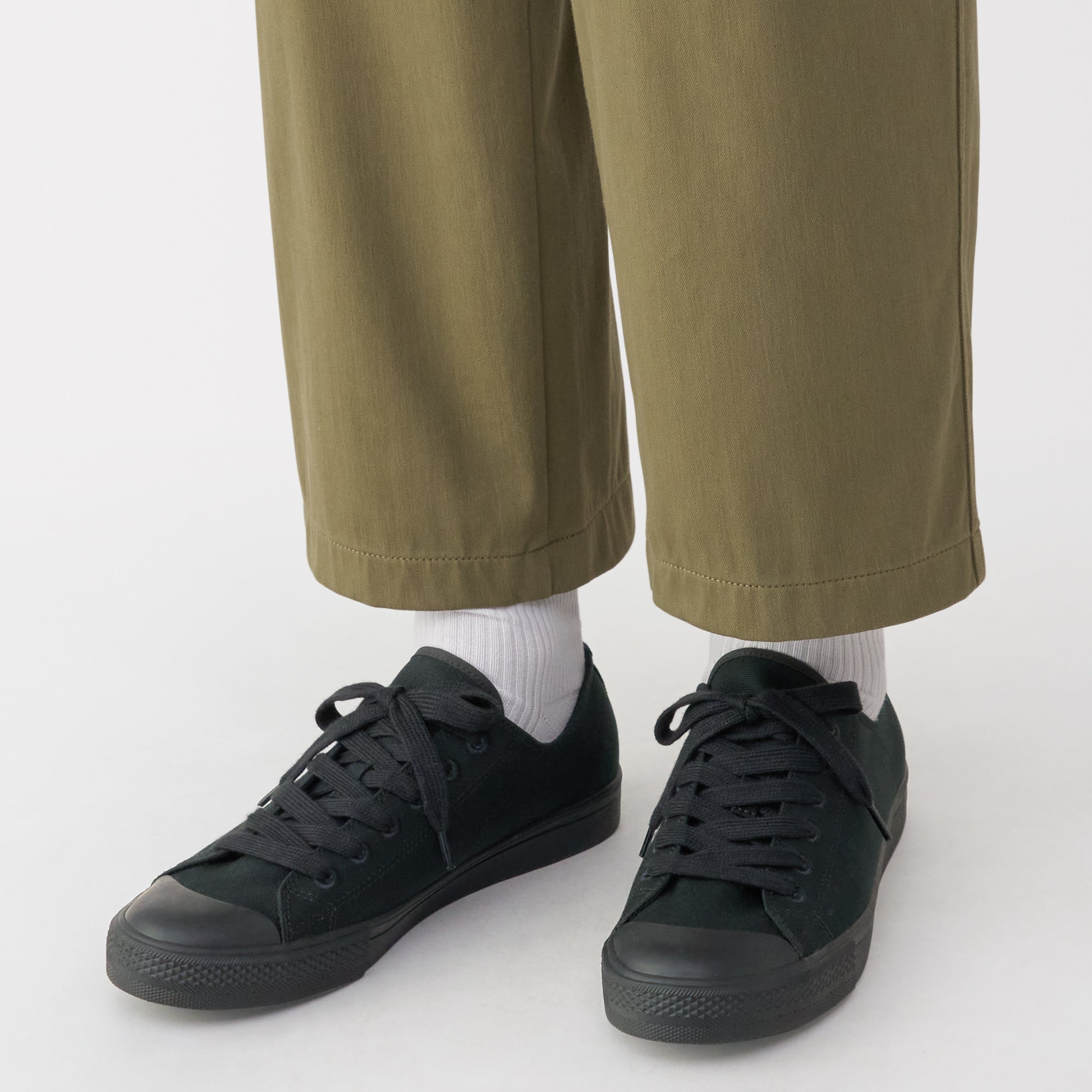 Less Tiring Sneakers Black Pattern