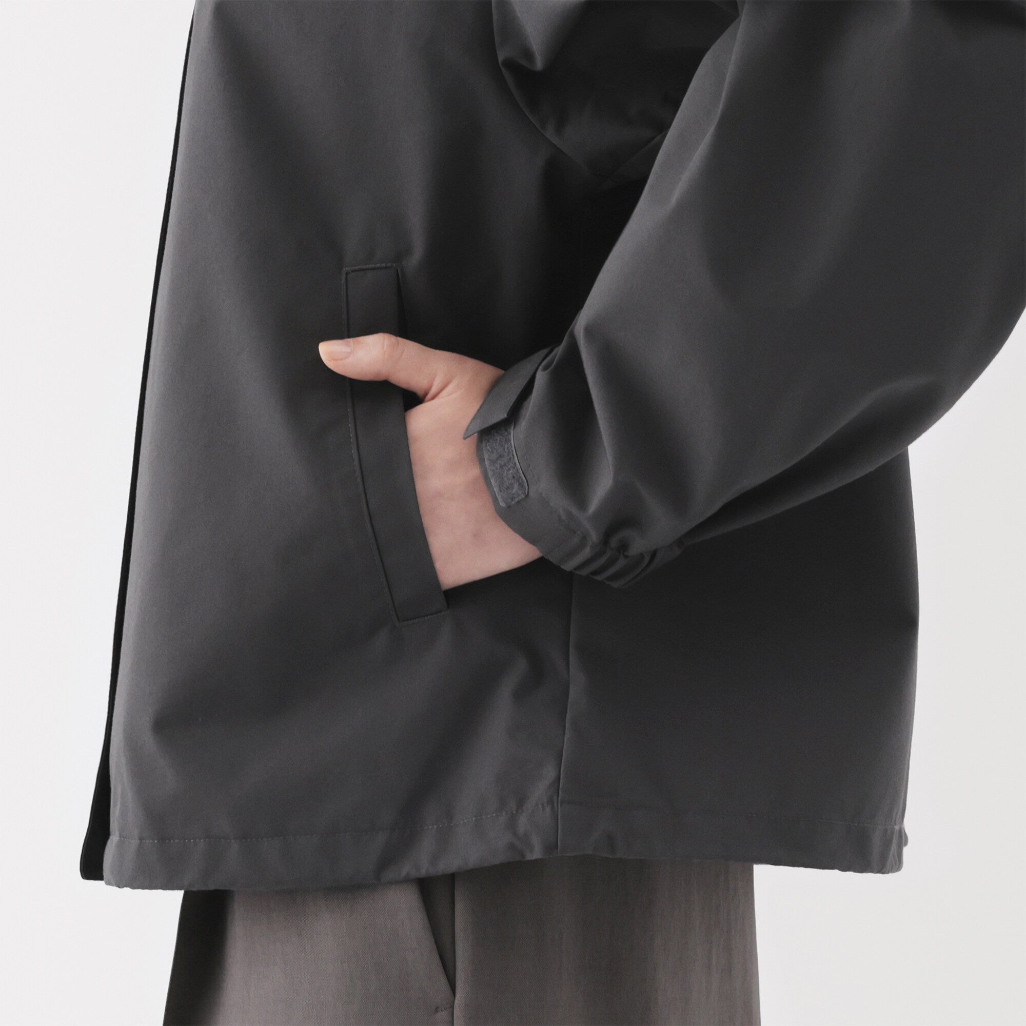 Women's Water Repellent Hooded Jacket