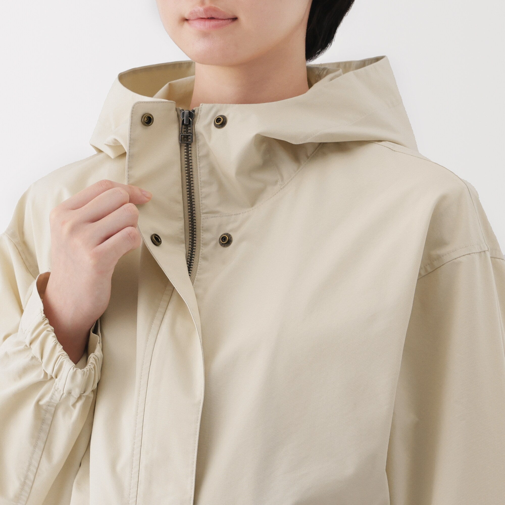 Women's Water Repellent Hooded Jacket