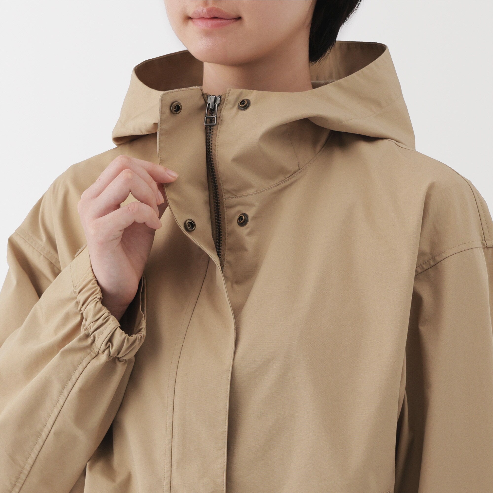 Women's Water Repellent Hooded Jacket