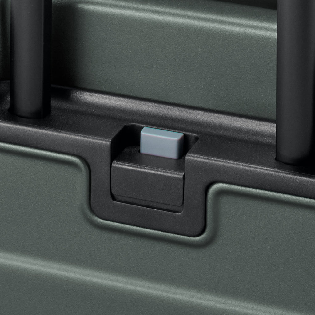 Adjustable Handle Hard Shell Suitcase 36L | Carry-On