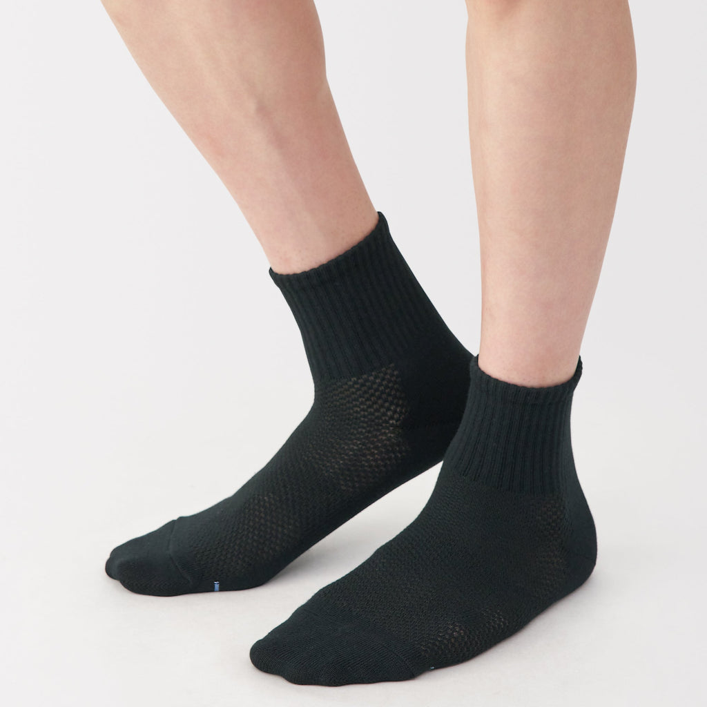 Right Angle Breathable Mesh Short Socks