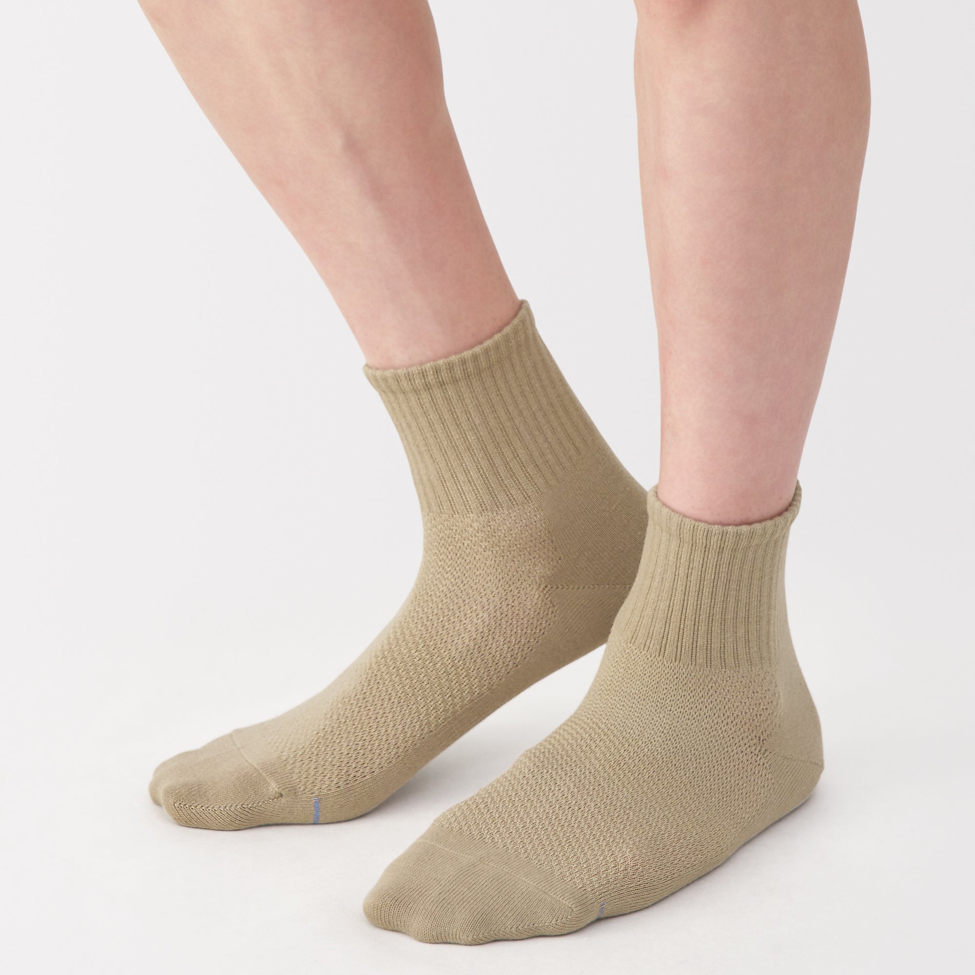Right Angle Breathable Mesh Short Socks