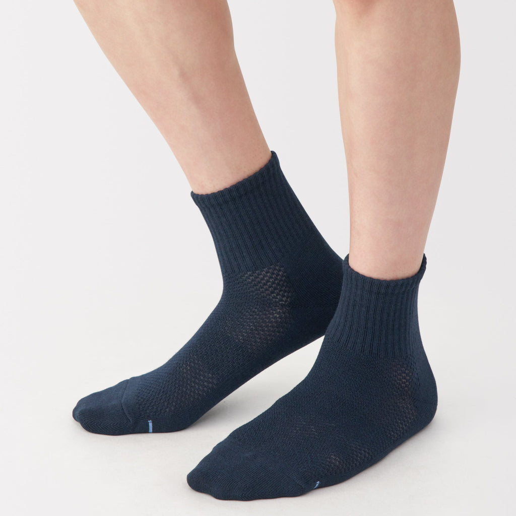 Right Angle Breathable Mesh Short Socks