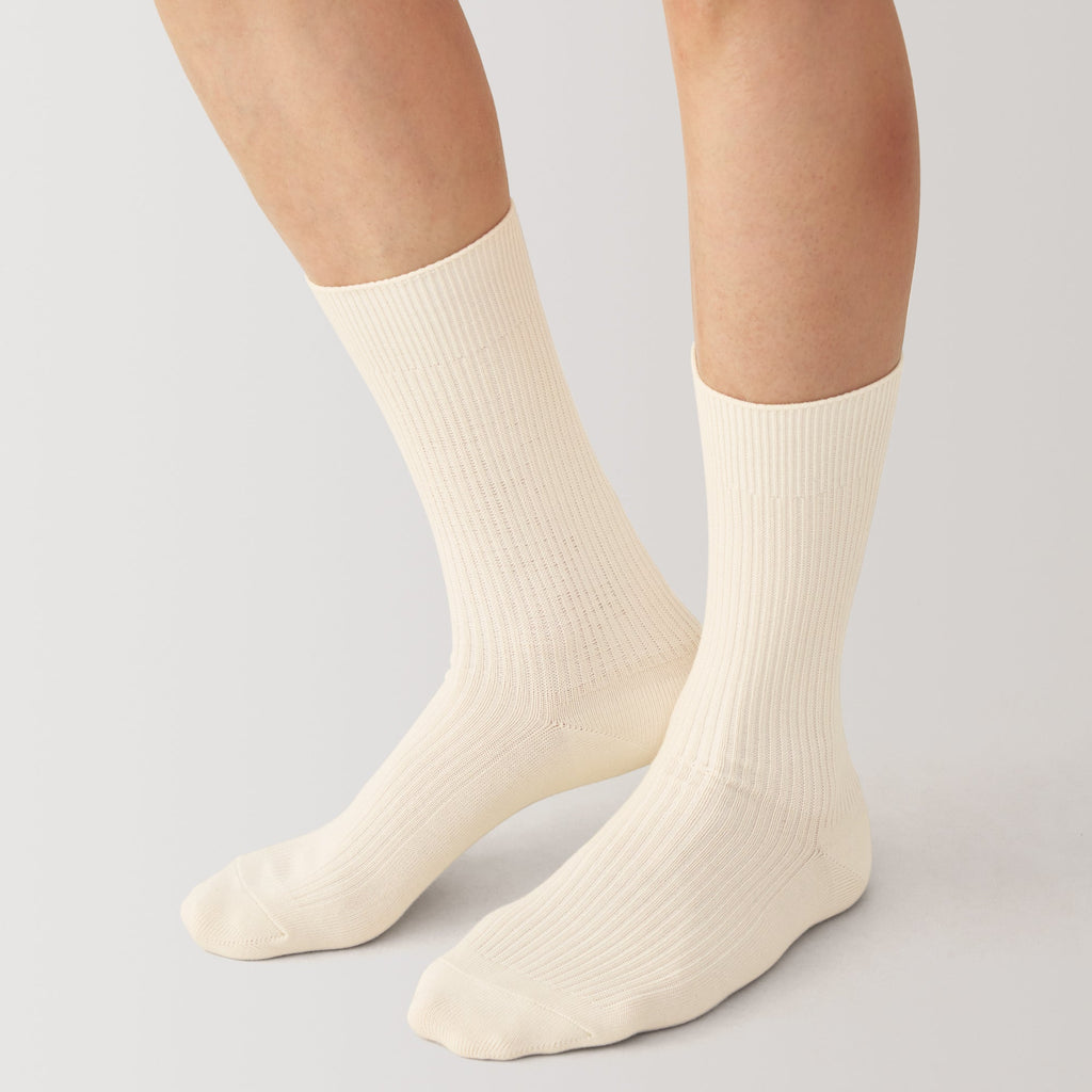 Right Angle Ribbed Socks