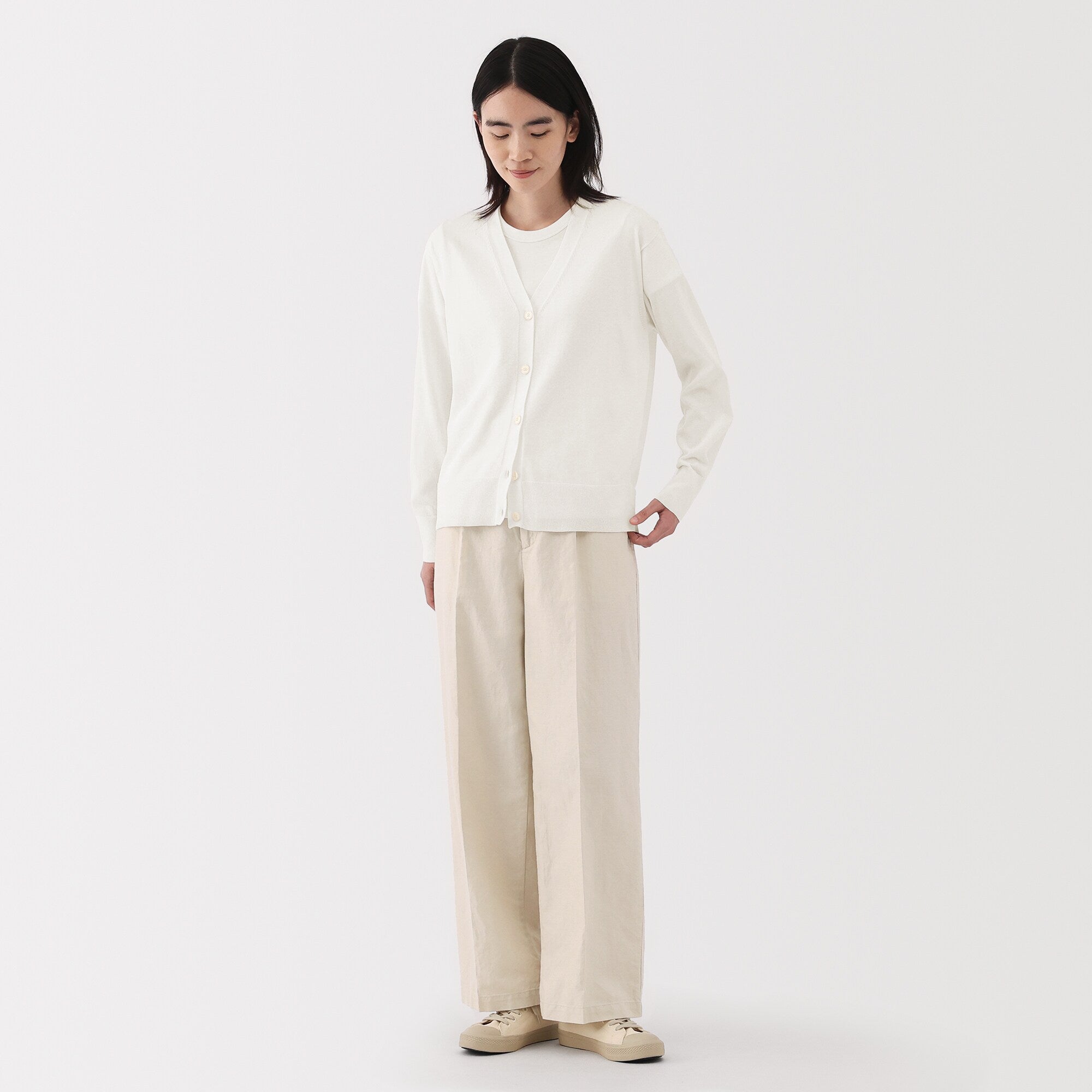 Women's Light Knit V-Neck Cardigan