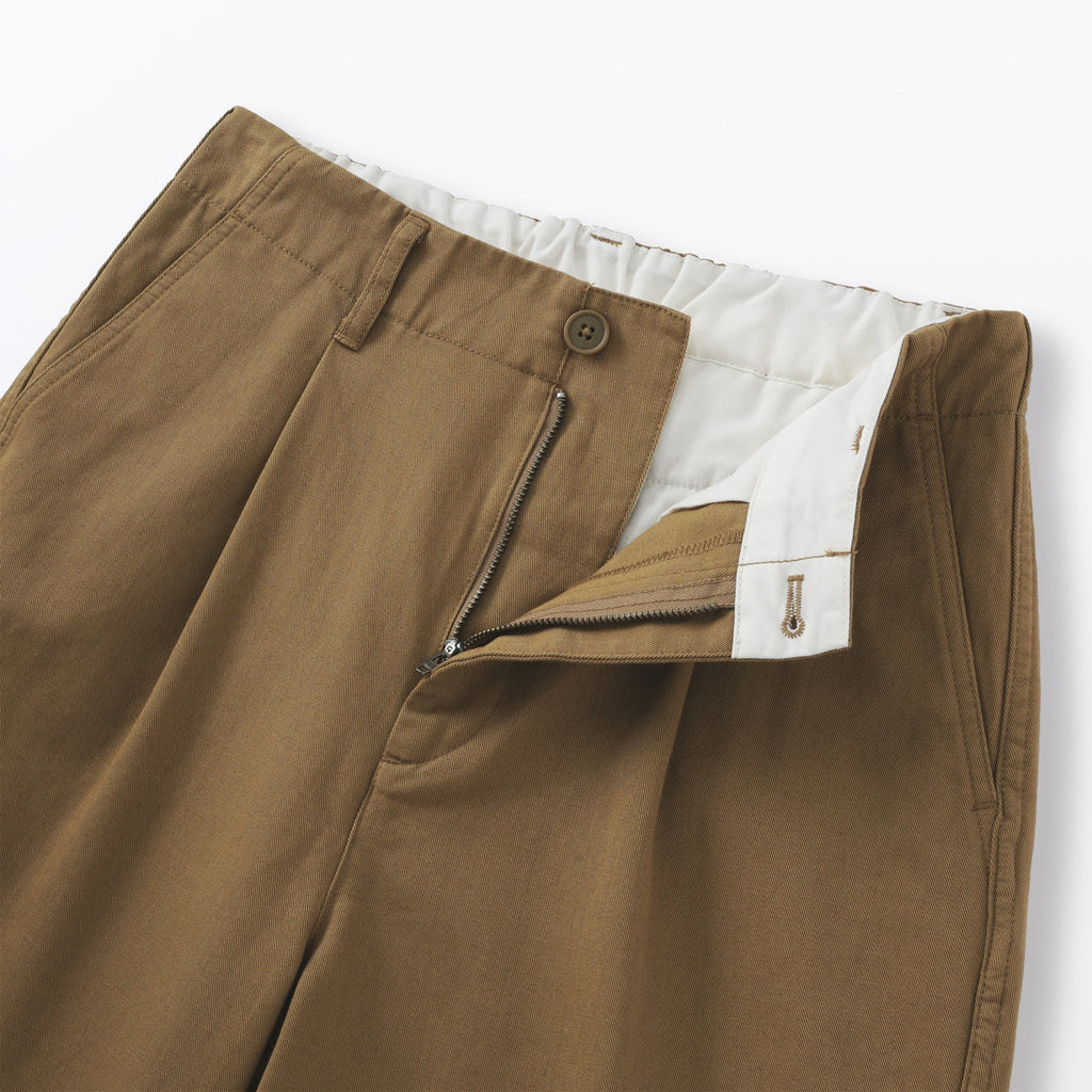 Women's Slub Yarn Chino Darted Shorts