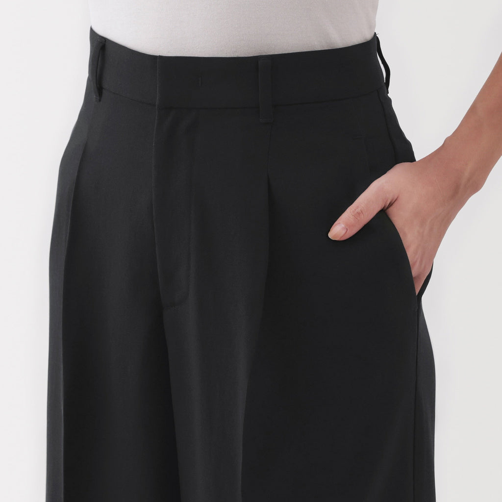 Women's Water Repellent Pleated Straight Pants