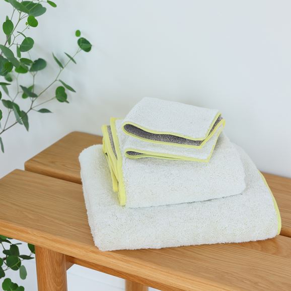 Repos Face Towel - Snow White