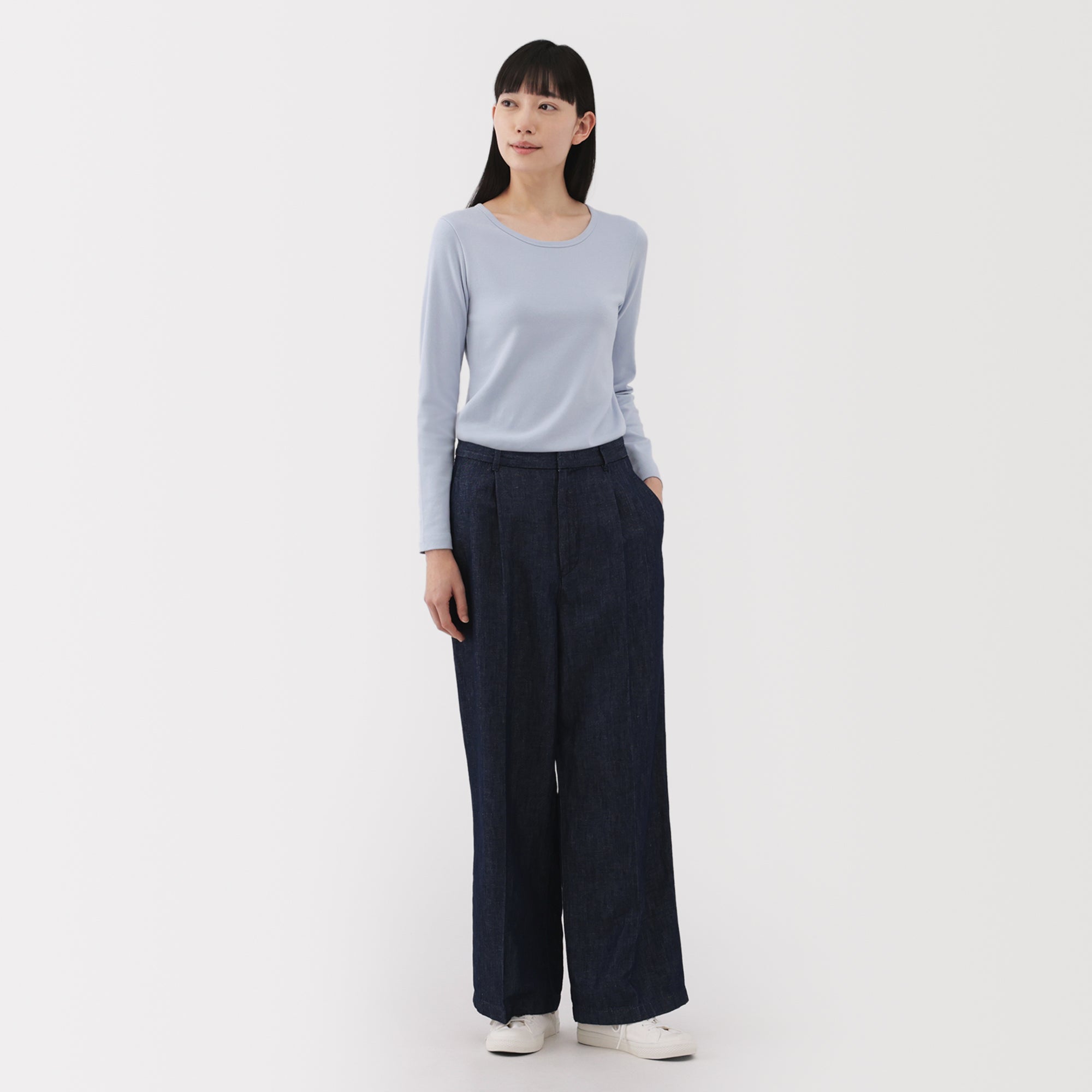 Women's Stretch Ribbed Crew Neck Long Sleeve T-Shirt