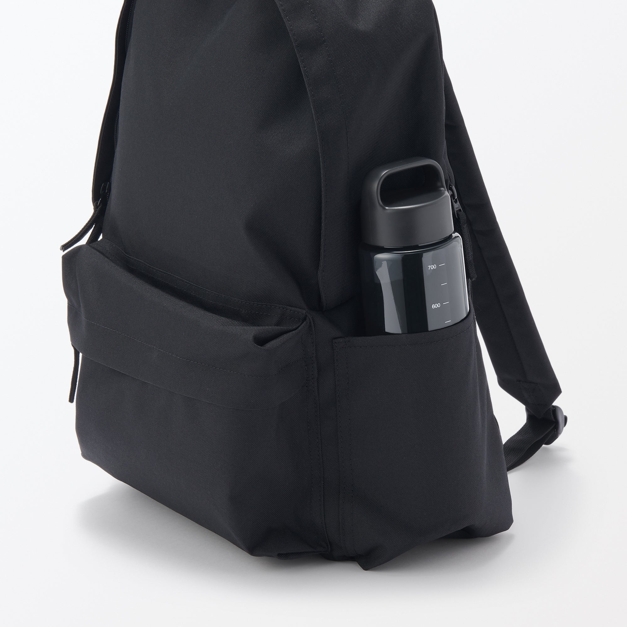 Easy-to-Carry Water Bottle With Scale - Black 23.7 fl oz