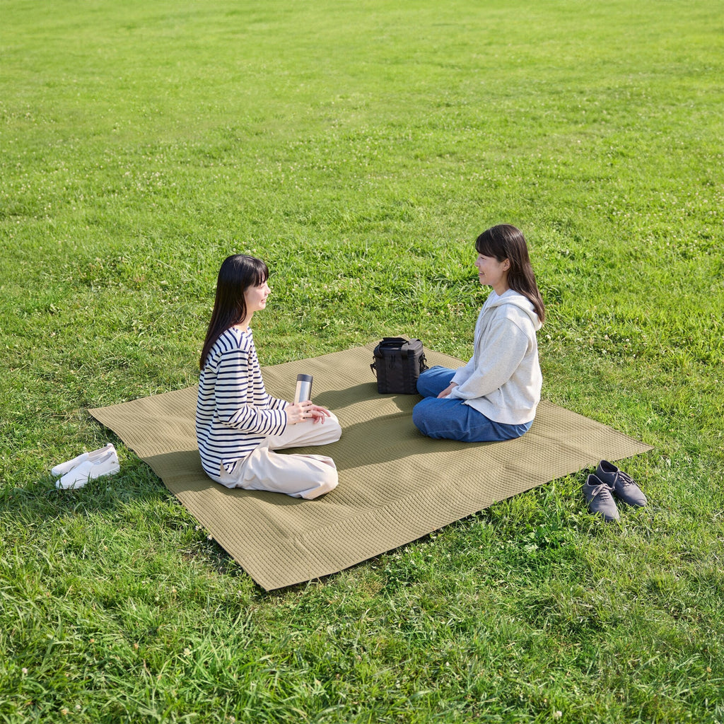 Quilted Picnic Blanket 70.9 x 70.9