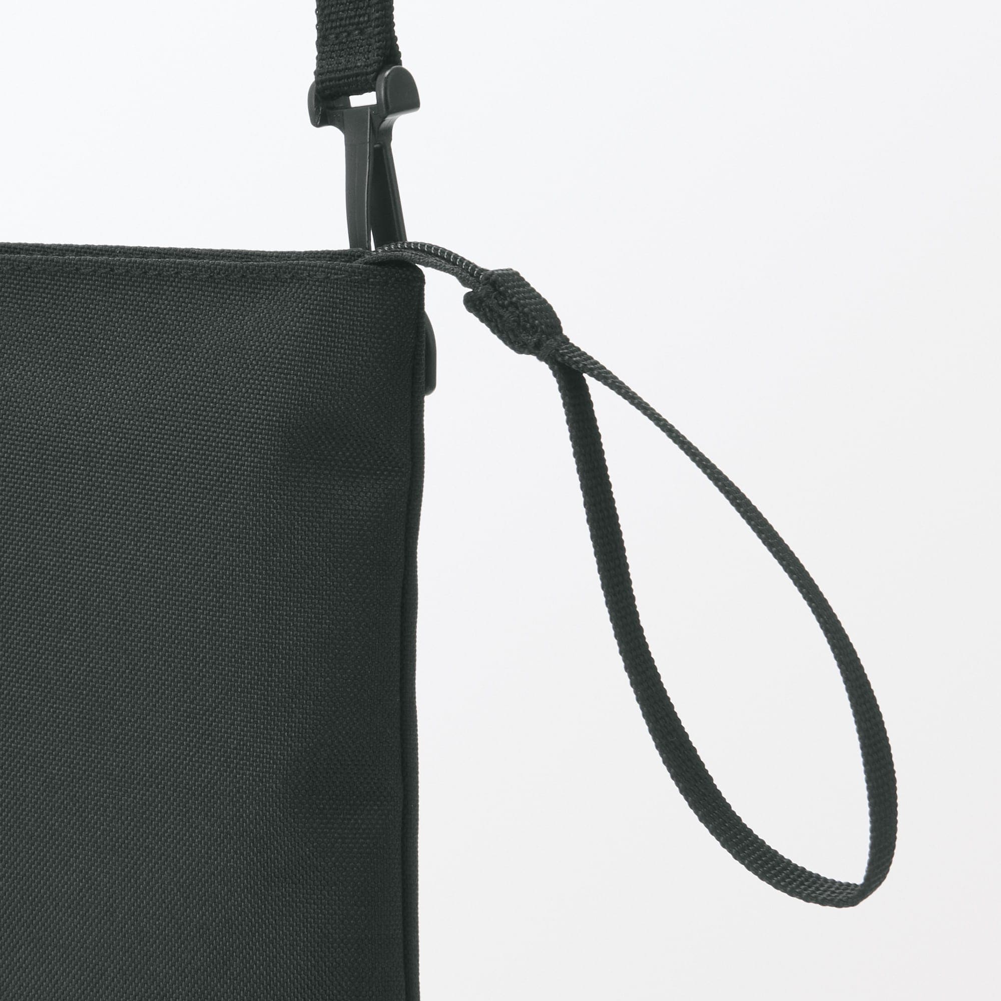 Water Repellent 2-Way Mini Sacoche