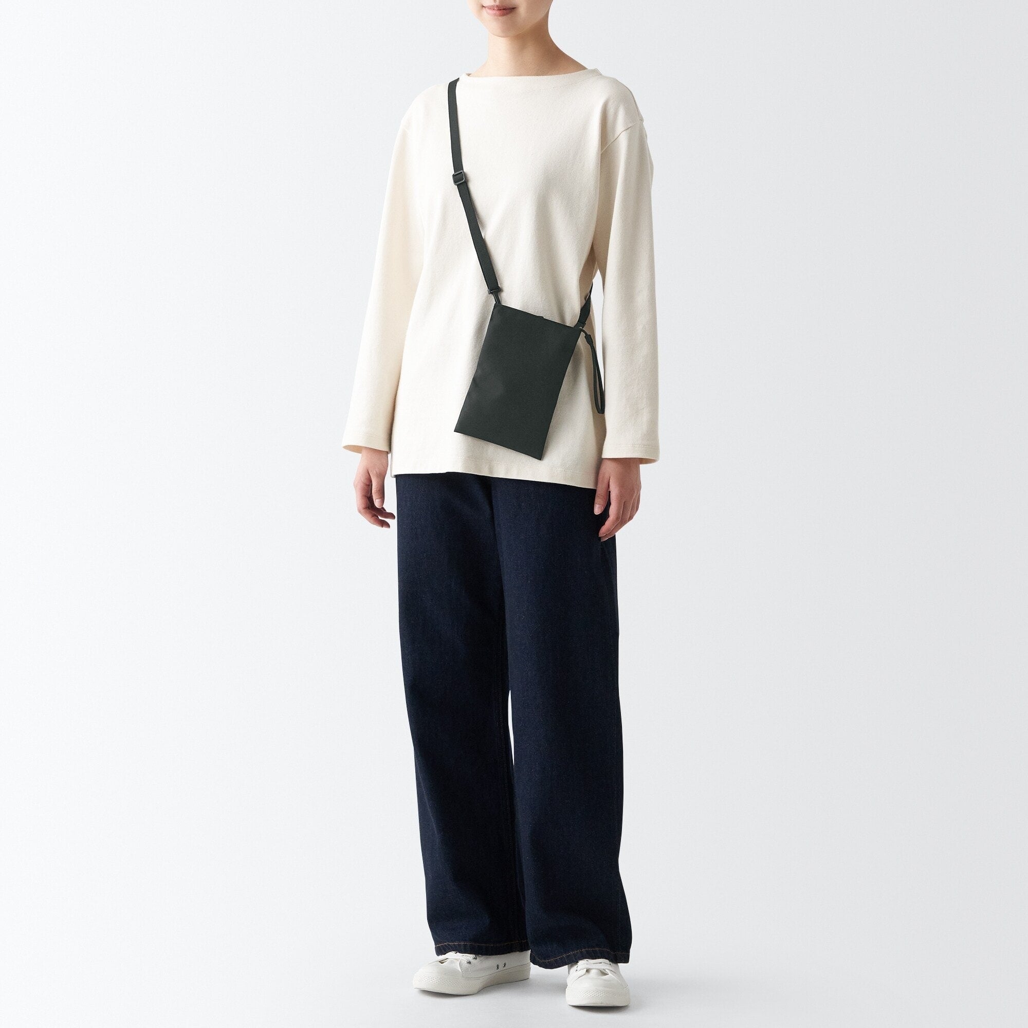 Water Repellent 2-Way Mini Sacoche