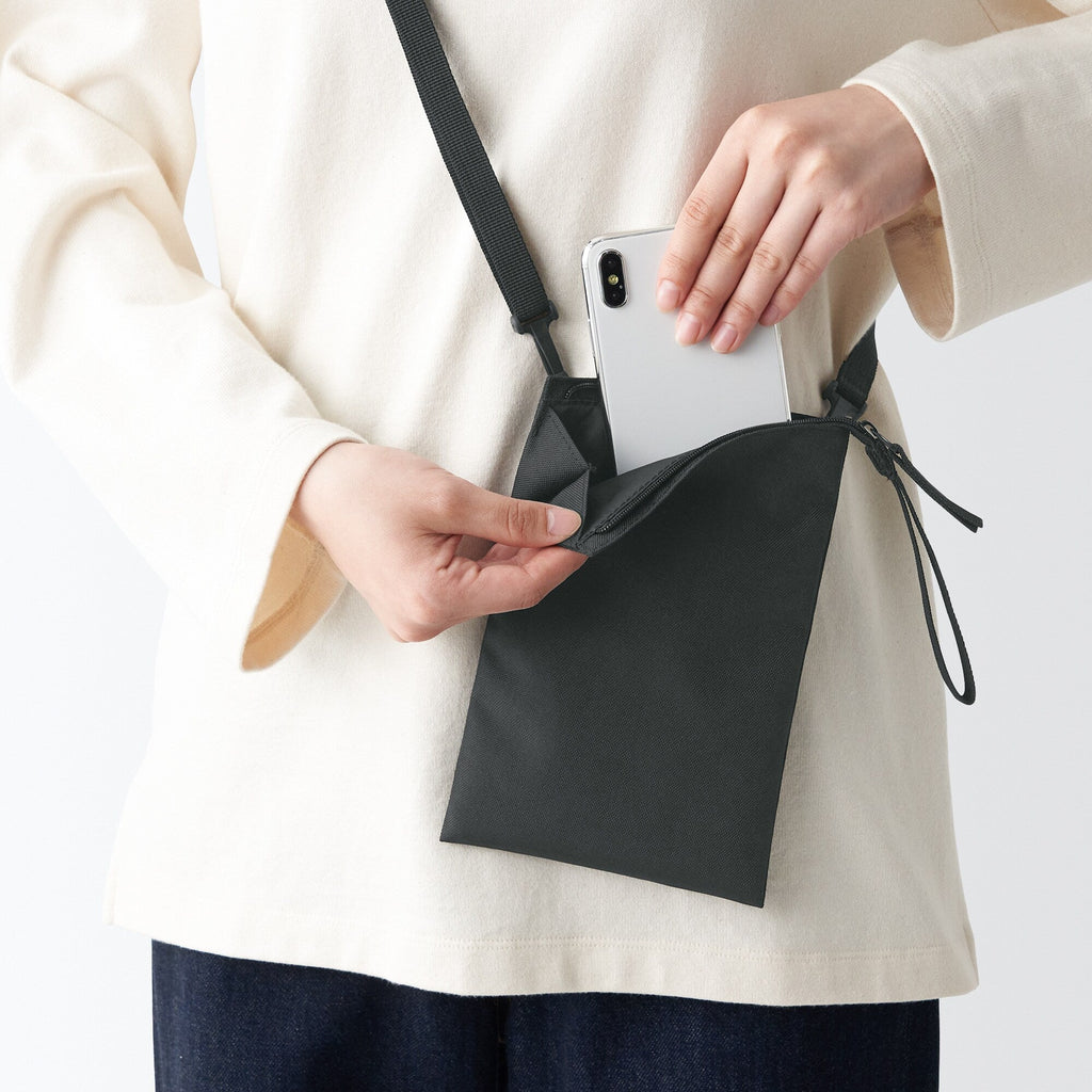 Water Repellent 2-Way Mini Sacoche