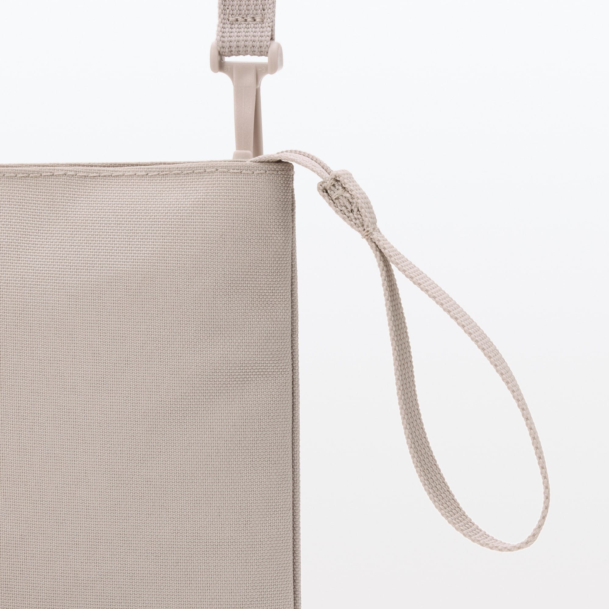 Water Repellent 2-Way Mini Sacoche
