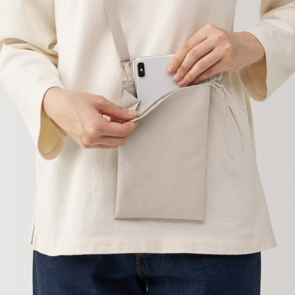 Water Repellent 2-Way Mini Sacoche