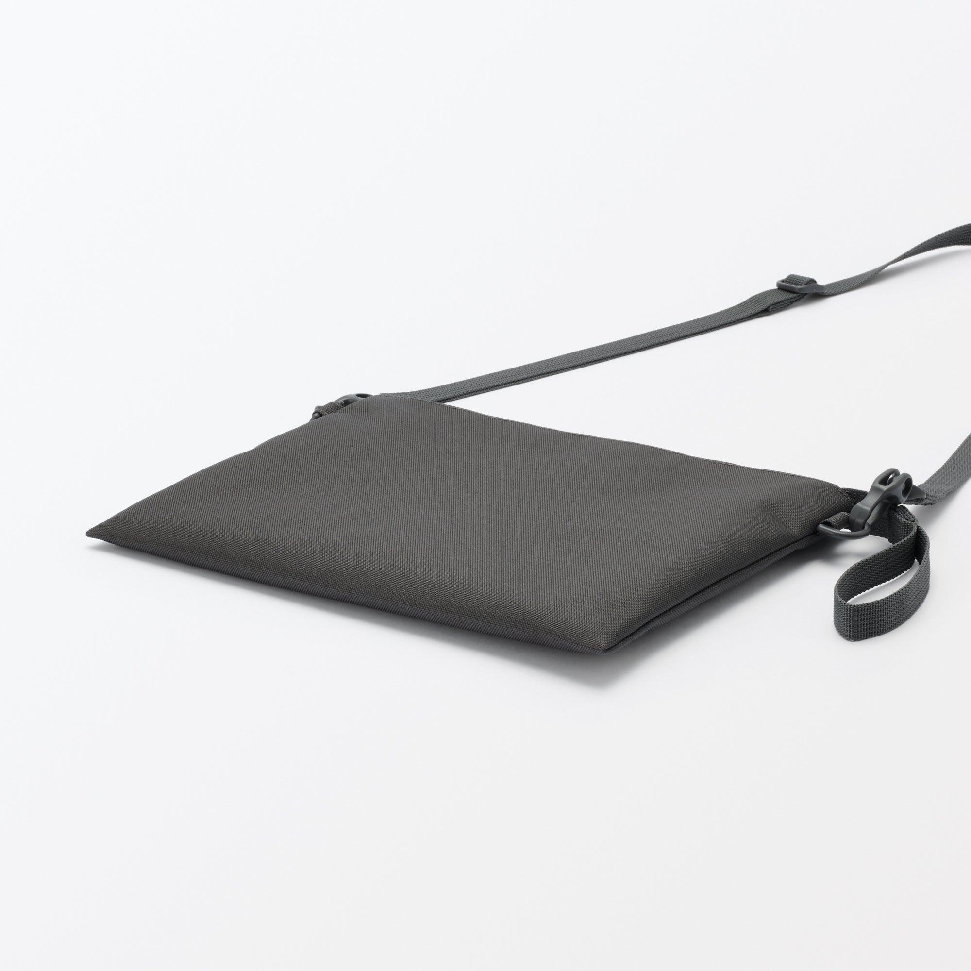 Water Repellent 2-Way Sacoche