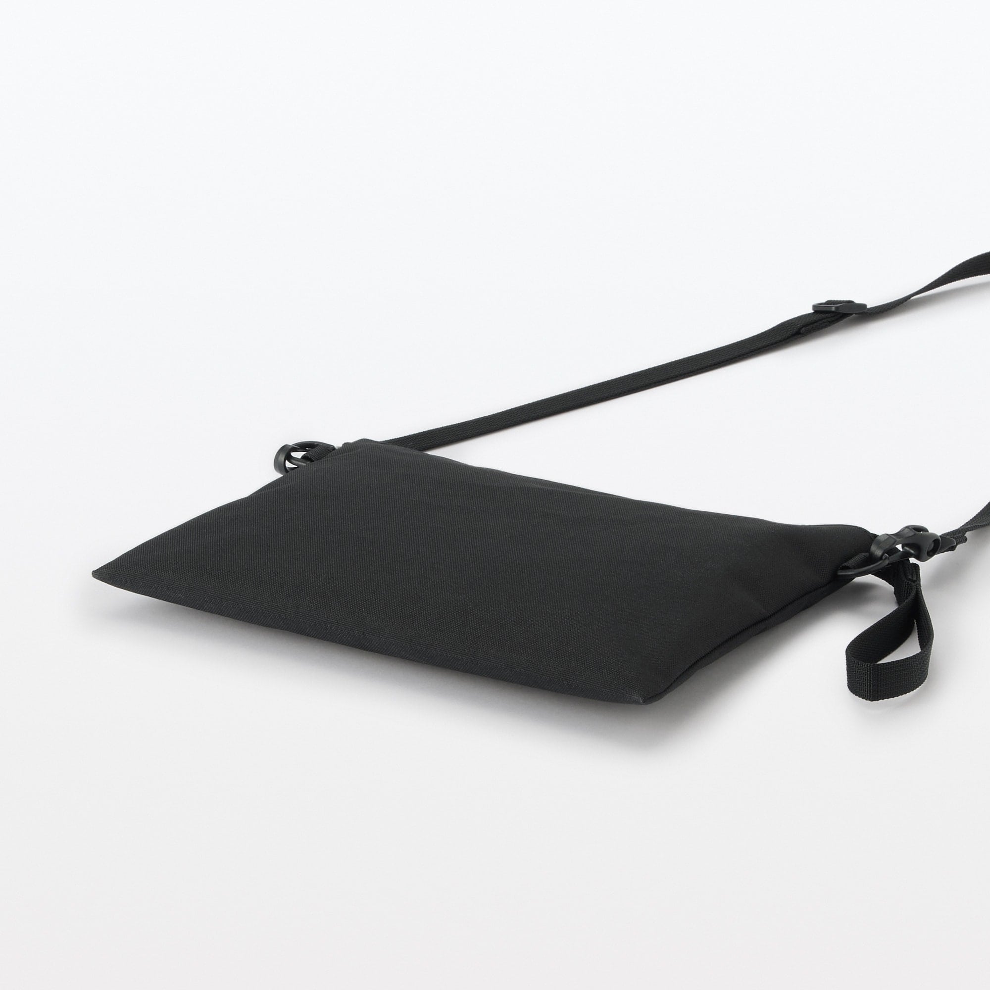 Water Repellent 2-Way Sacoche