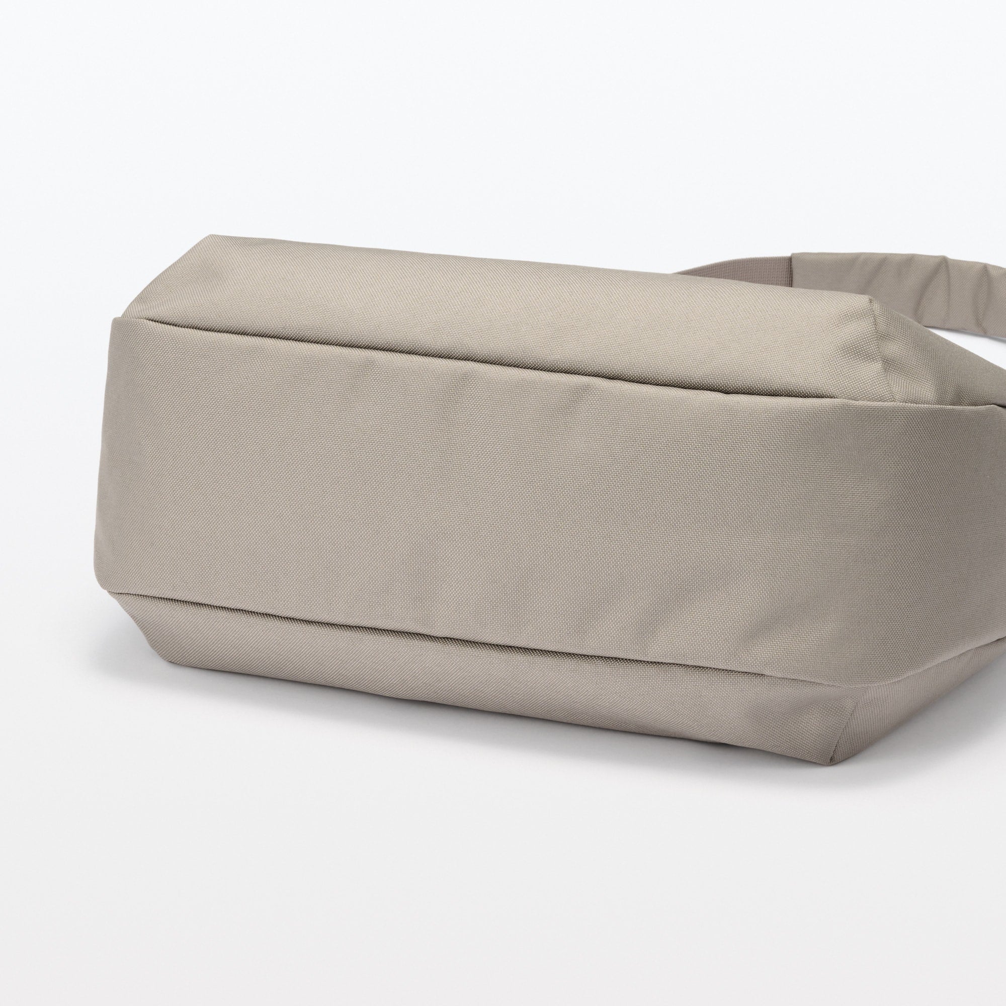 Water Repellent 2-Way Shoulder Bag