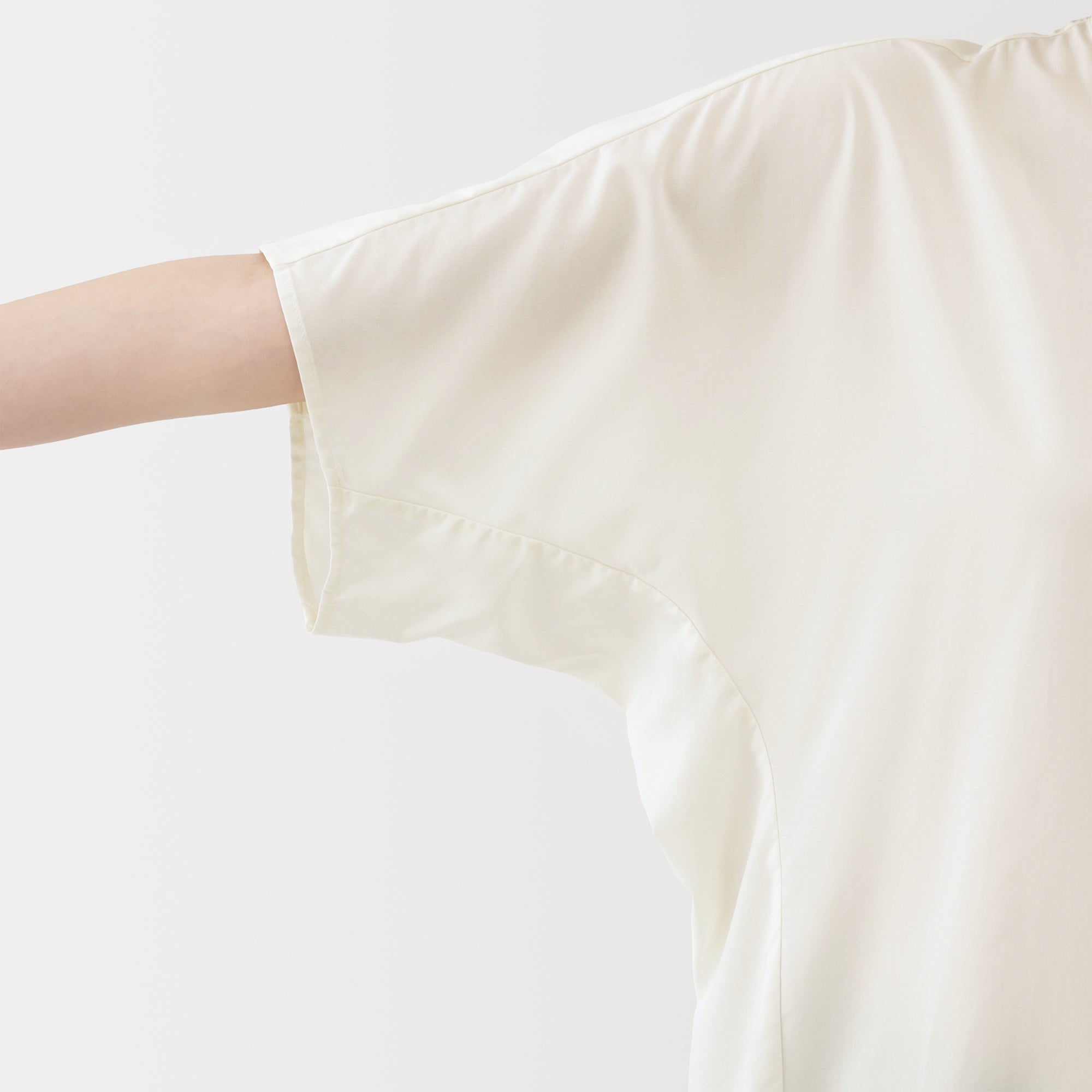 Lyocell Blend Half-Sleeve Blouse