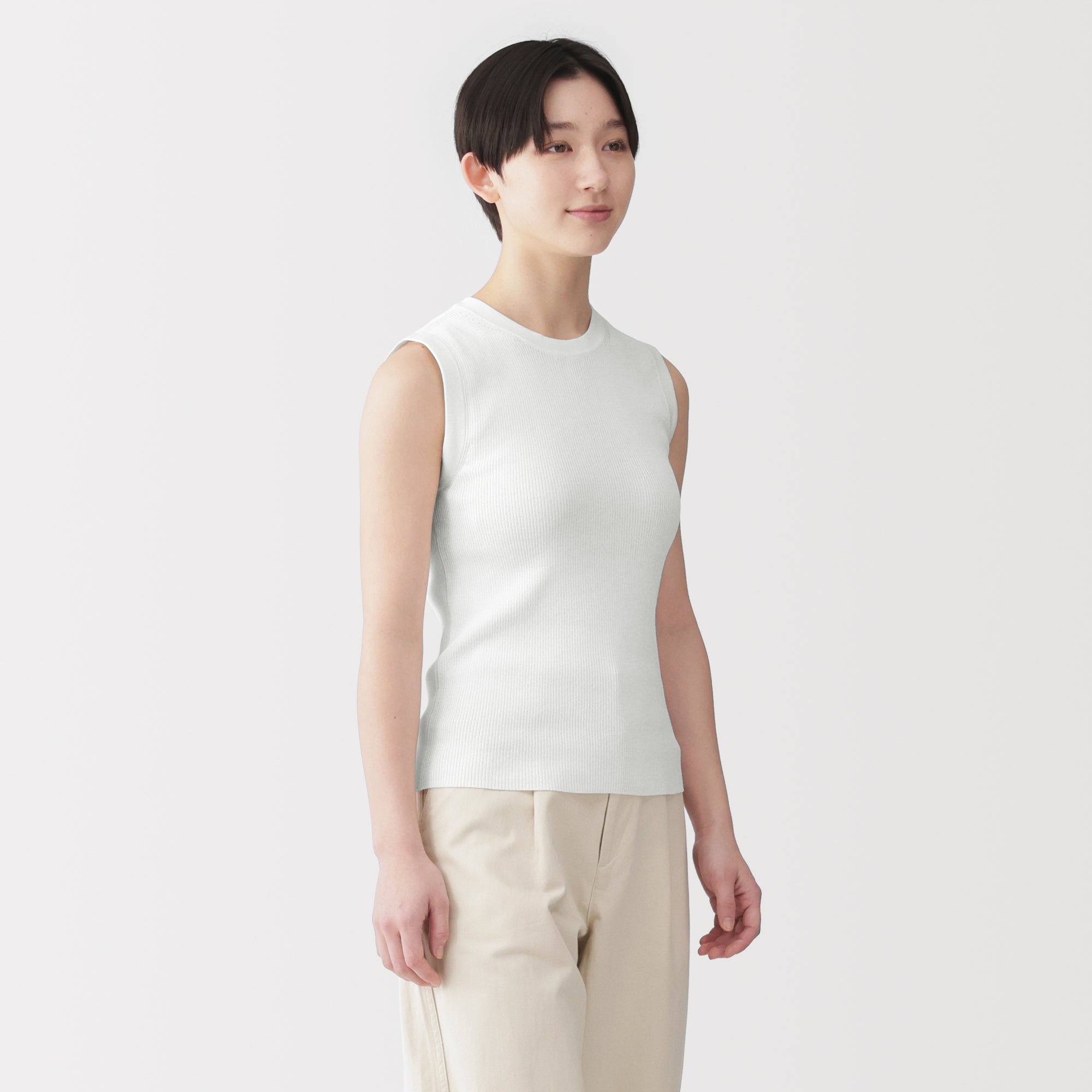 Light Knit Sleeveless Sweater