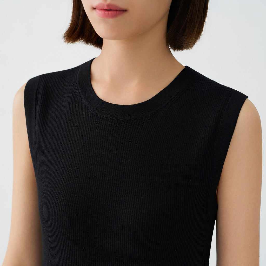 Light Knit Sleeveless Sweater