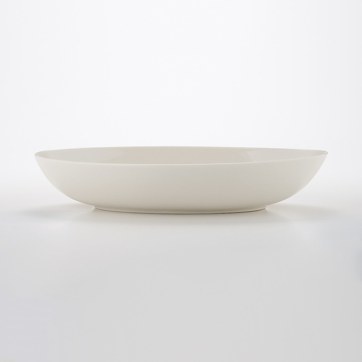 Beige Porcelain Curry and Pasta Dish