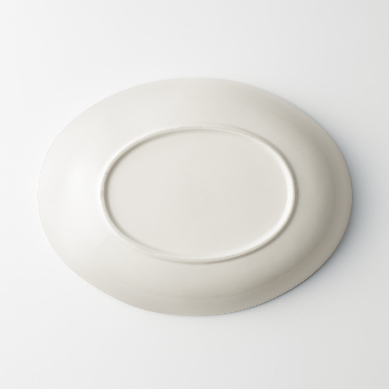 Beige Porcelain Curry and Pasta Dish